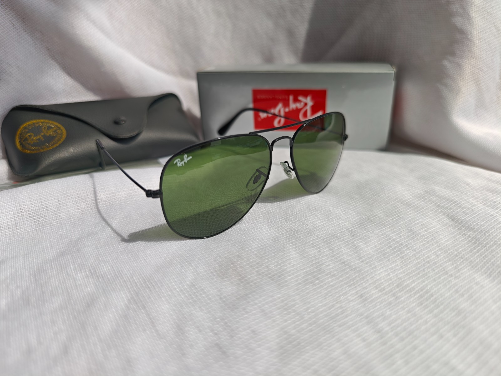 Ray Ban Aviator RB3026 Sunglasses Black Frame 62mm Green Lens