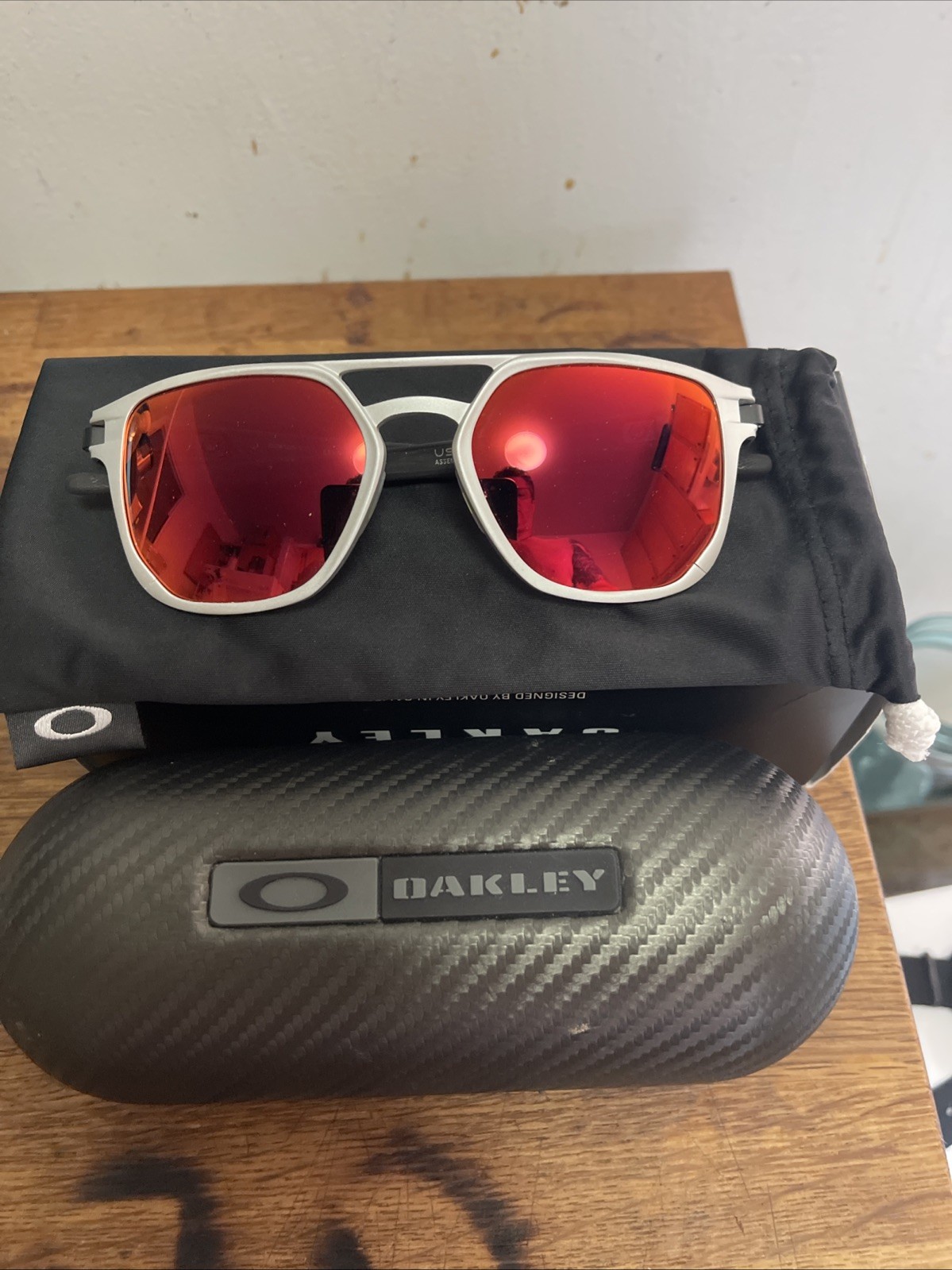 Oakley Latch Alpha Black Silver/Prizm Sapphire Polarized Sunglasses OO4128-0453