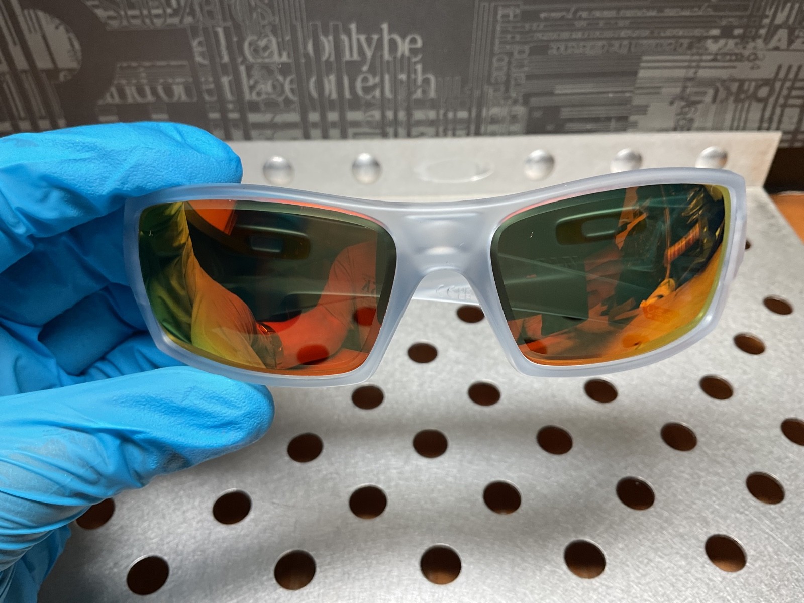 OAKLEY GASCAN MATTE WHITE/ RUBY IRIDIUM