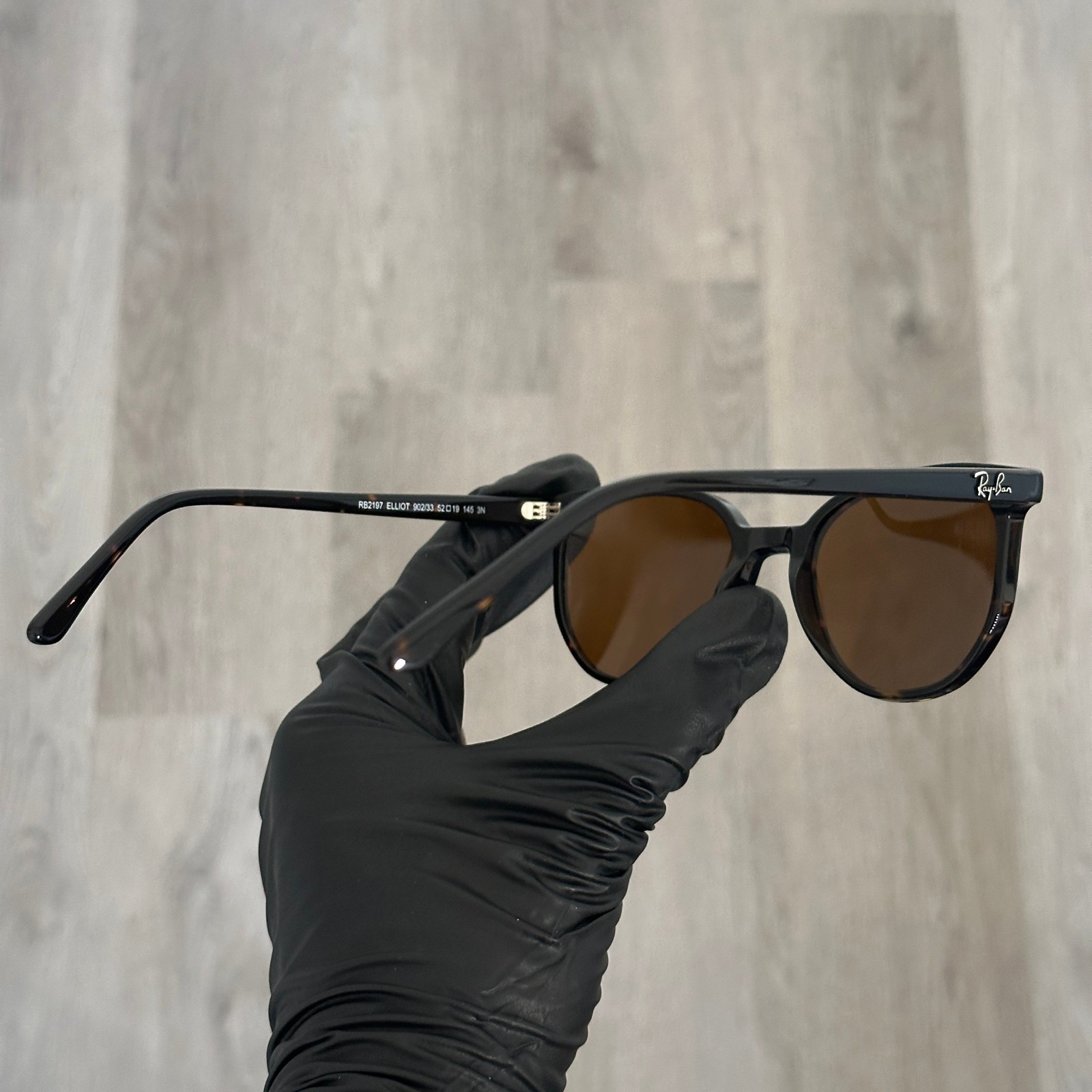 New Authentic Ray-Ban Elliot Sunglasses RB2197 902/33 Havana Brown 52mm w/case