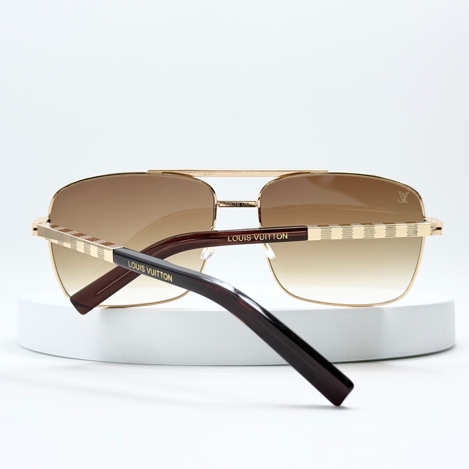 Louis Vuitton Z0259U Gold Metal Navigator Sunglasses Brown Gradient Lens