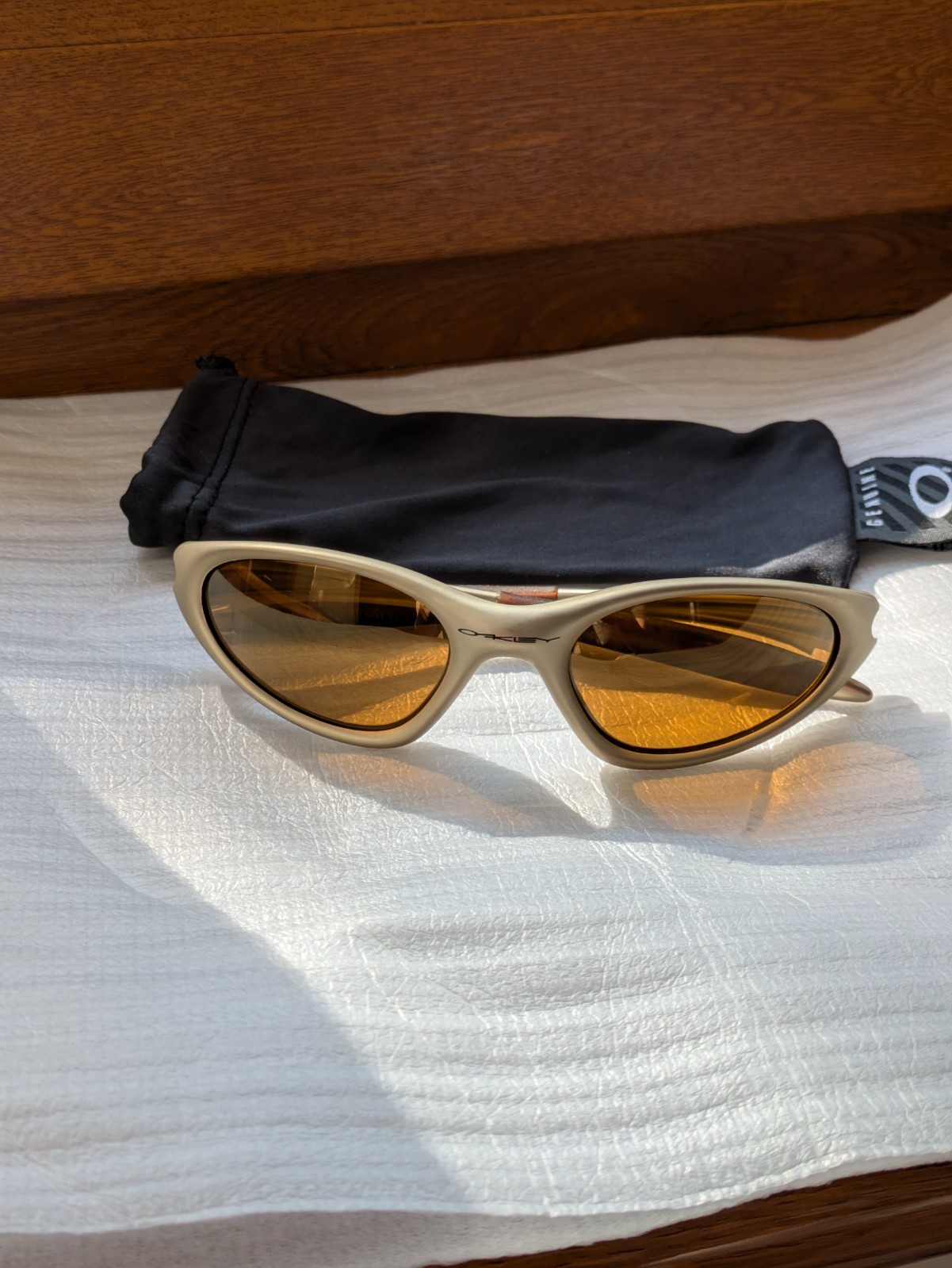 Oakley Minute 1.0 gen 2 FMJ Platinum Frame Gold Iridium Lens Gold iridium 04-082