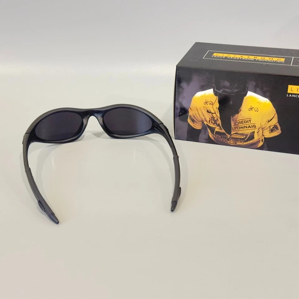Oakley Minute 1.0 Matte Black Silver Iridium Vintage Sunglasses USA w/ Box