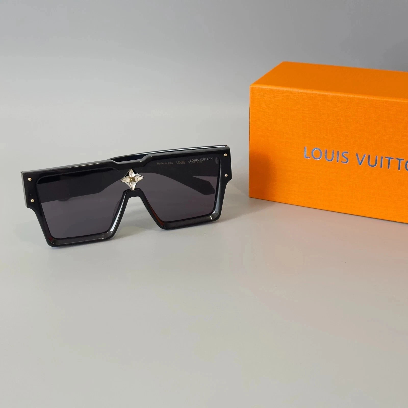 Louis Vuitton Z1578E Cyclone Shield Sunglasses Black LV Crystal Logo New w