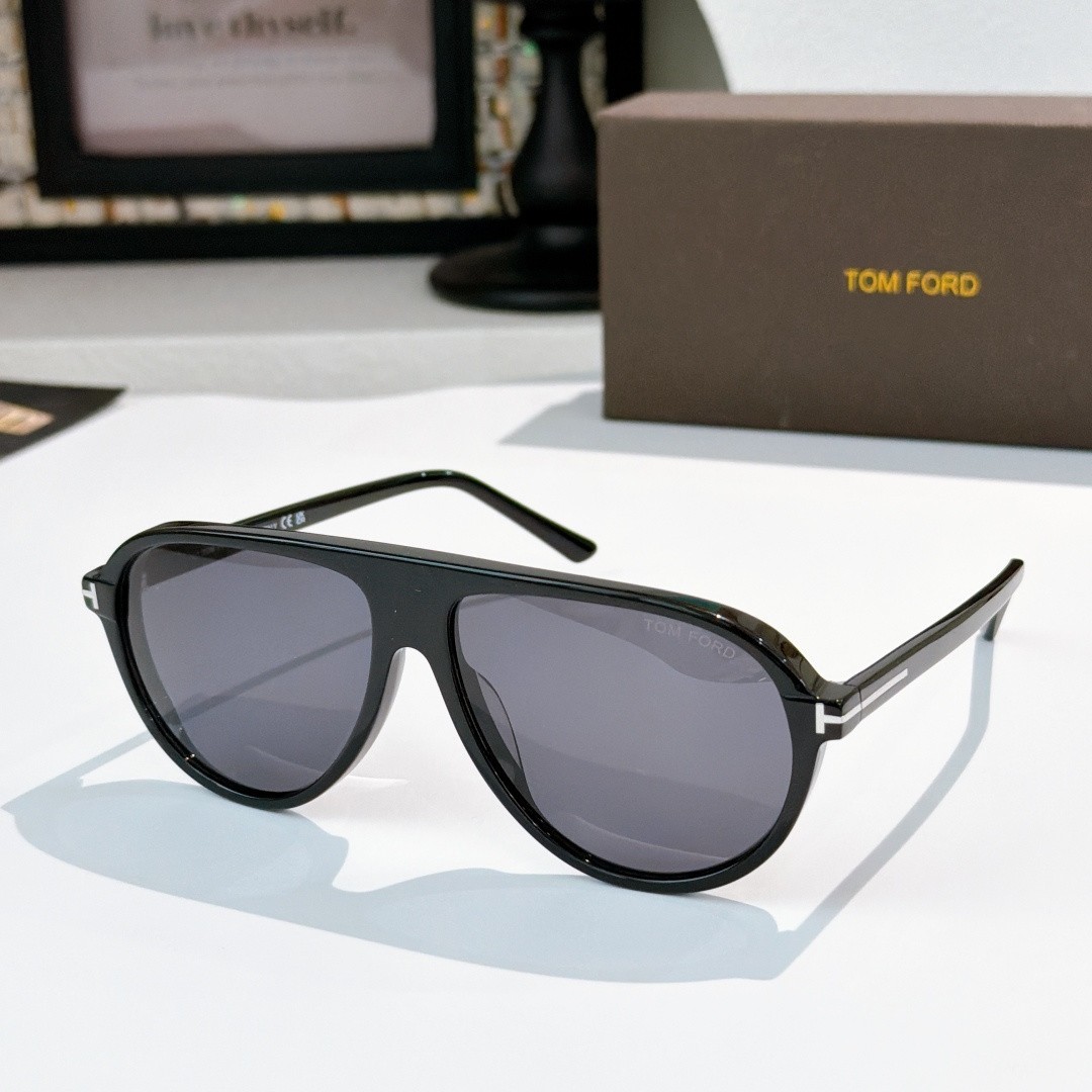 Tom Ford Marcus Sunglasses TF1023 48N Black/Gray 58-15-145mm With Case New