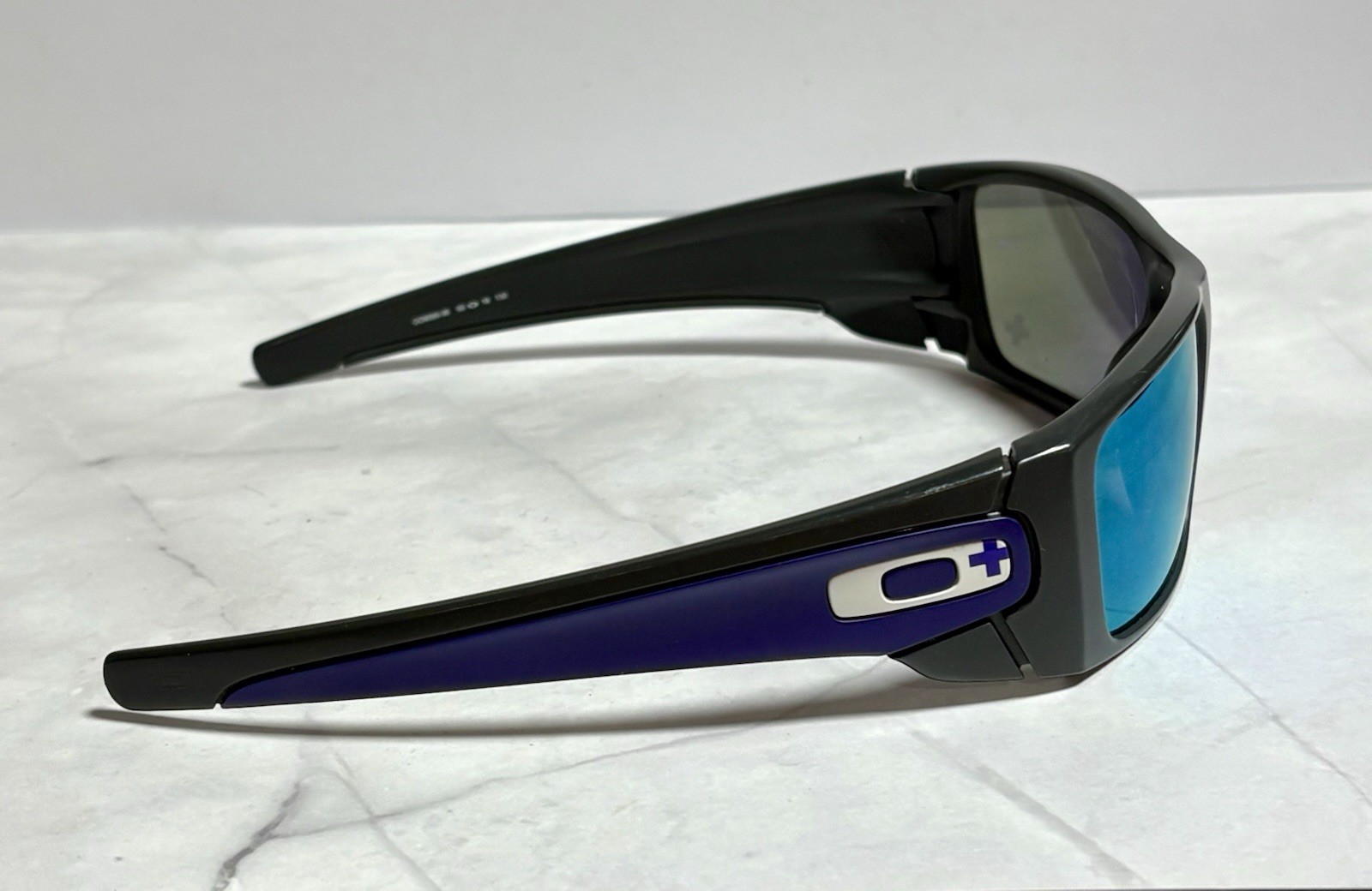 Oakley Infinite Hero FUEL CELL OO9096-36 Black/Carbon Frames Sunglasses- READ