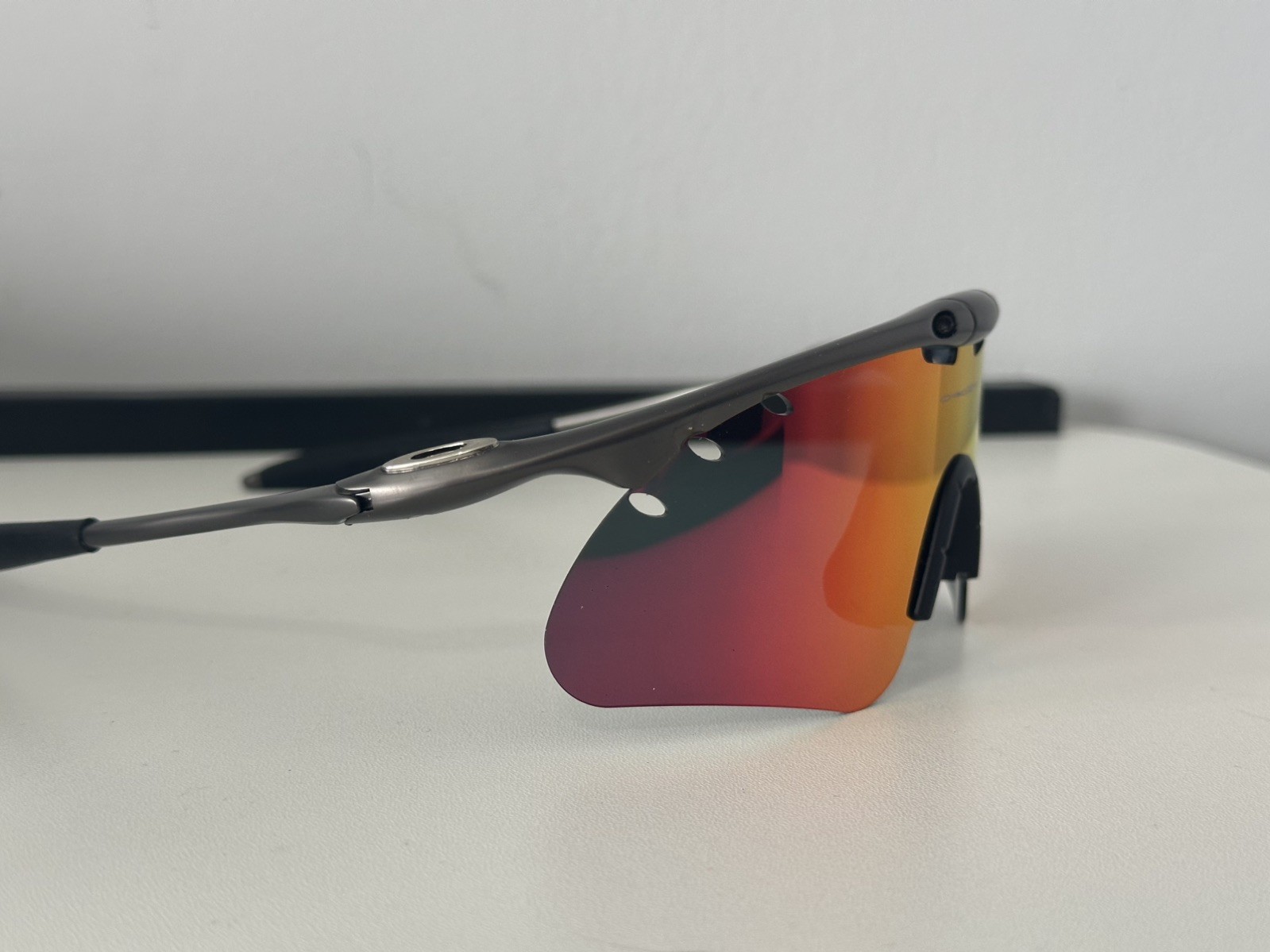 Oakley Mag Metal Black Frame Sunglasses Red/Orange Magnesium Lenses Made In USA