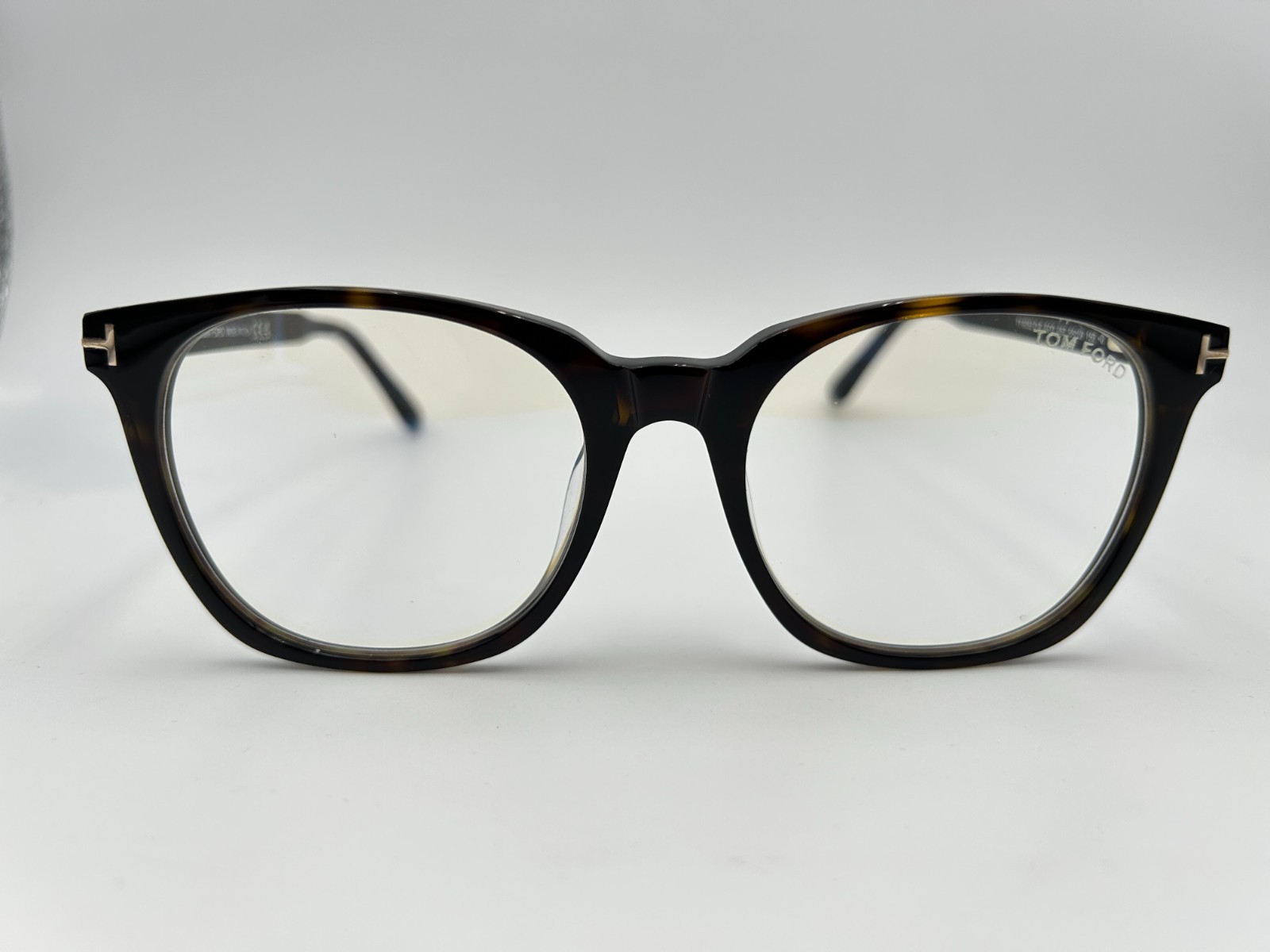 Tom Ford Sunglasses TF6052 D B 052 Tortoise Gray 55 Clip on Blue light