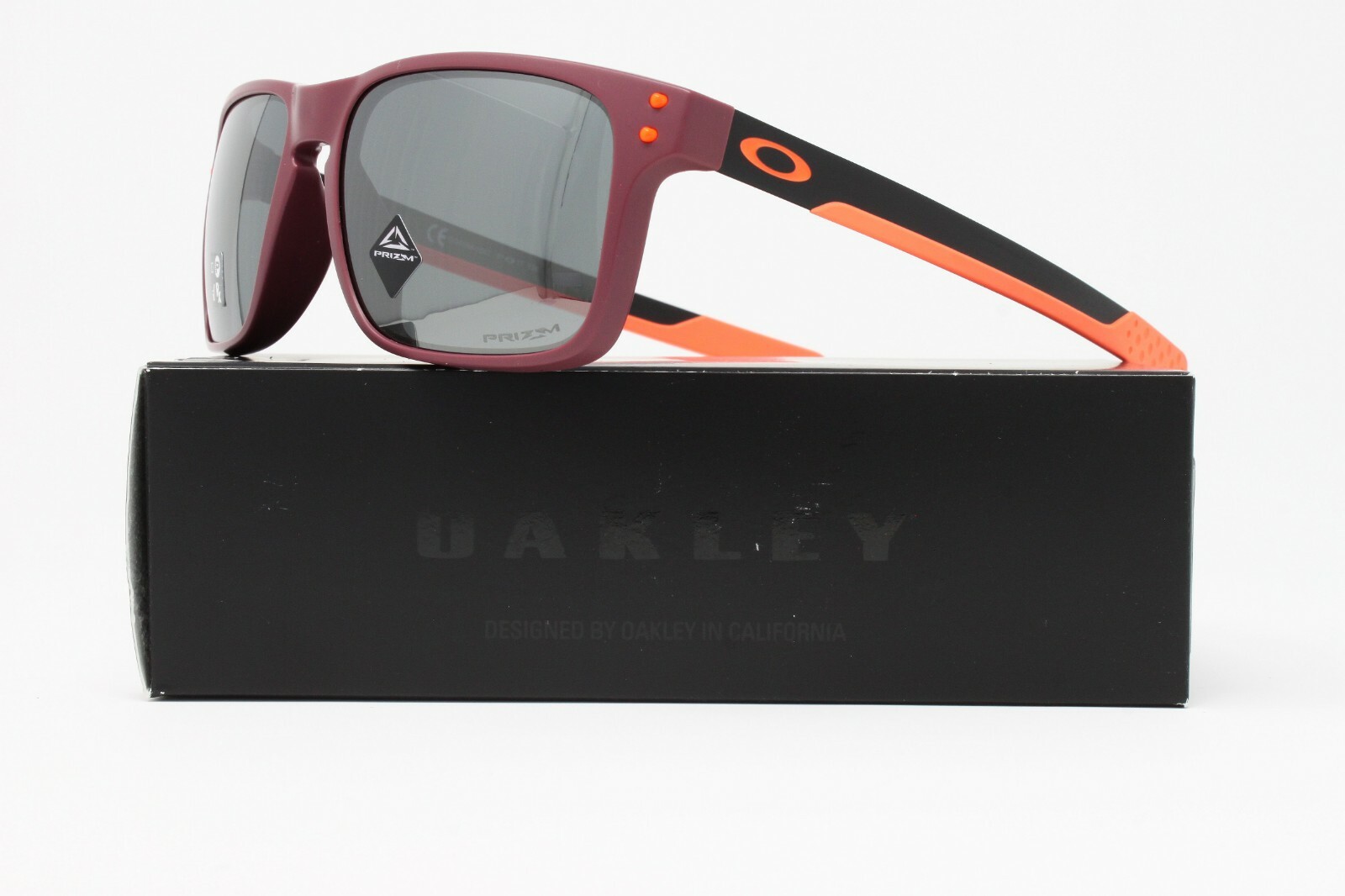 Oakley Men’s Sunglasses Holbrook Mix OO9384 Color 16 Matte Vampirella Size 57mm