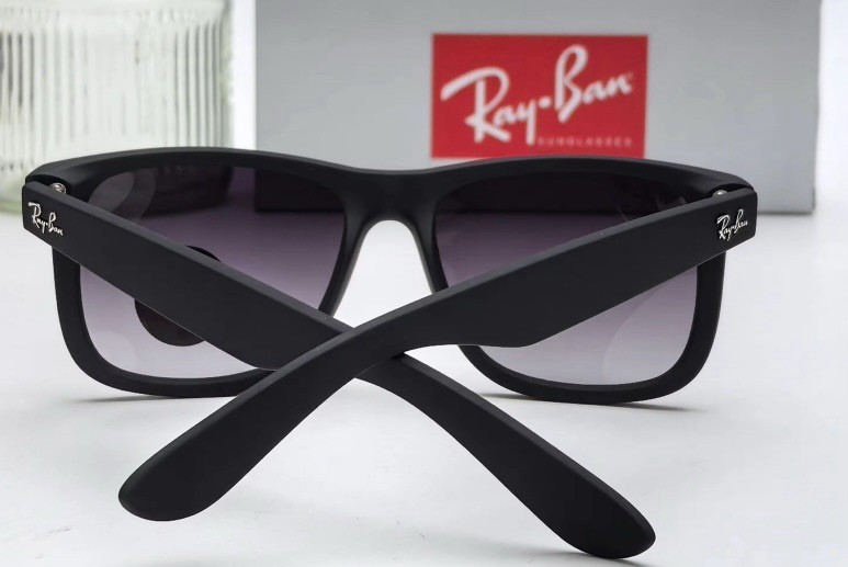 RayBan Justin RB 4165 622/T3 55mm Polarized Black Frame Gradient Sunglasses
