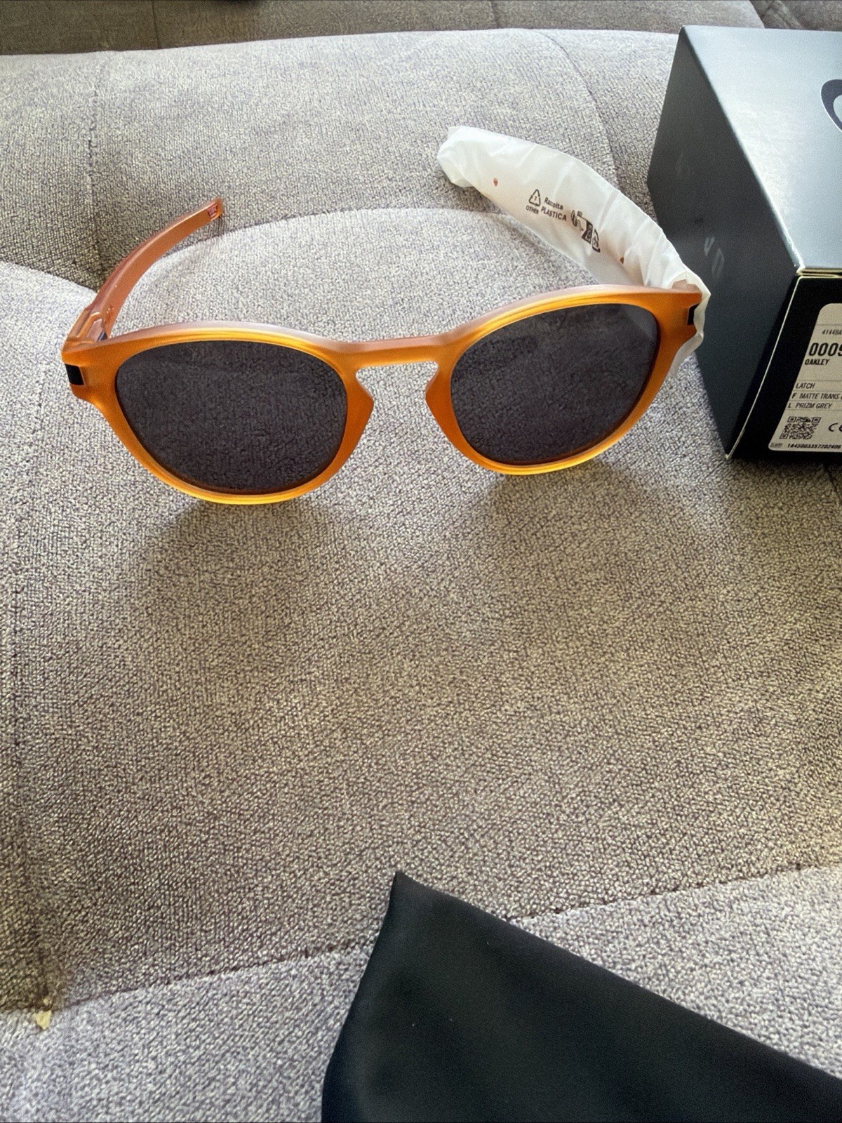 NEW OAKLEY LATCH 009265 Transparent Ginger Sunglasses