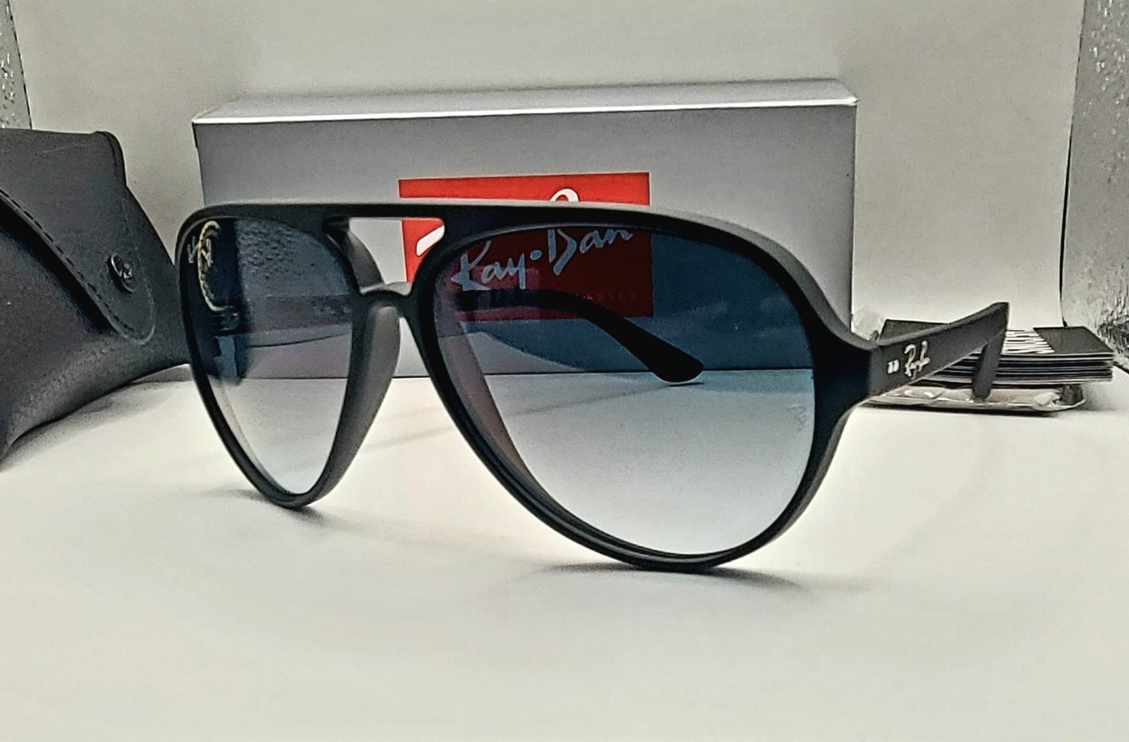 RAY BAN RB4125 601 32 Matte Black Frame Gradient Gray Lens 59mm Sunglasses