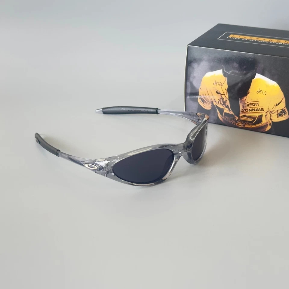 Oakley Minute 1.0 Crystal Gray Black Lens Vintage Sunglasses USA Y2K w/ Box