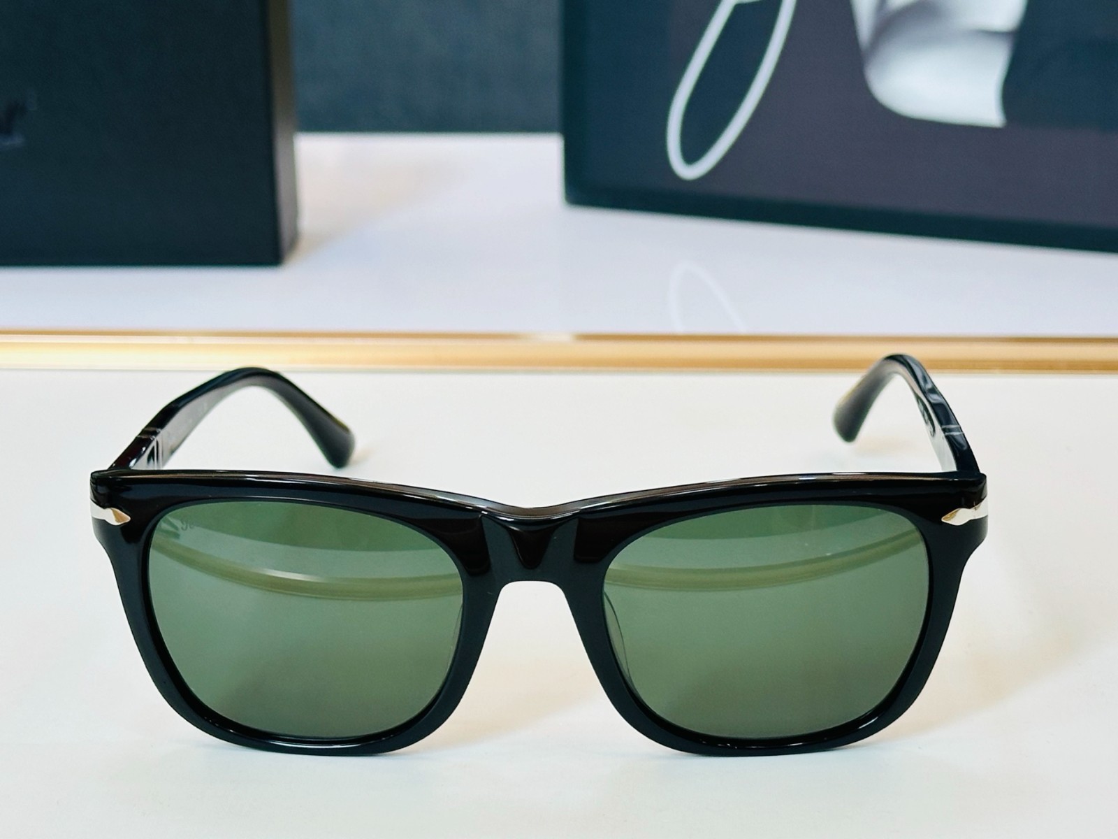 Persol PO3269-S Sunglasses Square Frame Black/Green Lens 53口21-145mm – NEW BOX