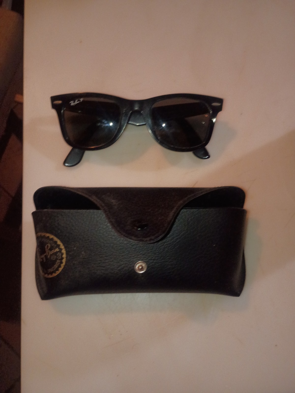 Ray-Ban Wayfarer Sunglasses – Gloss Black