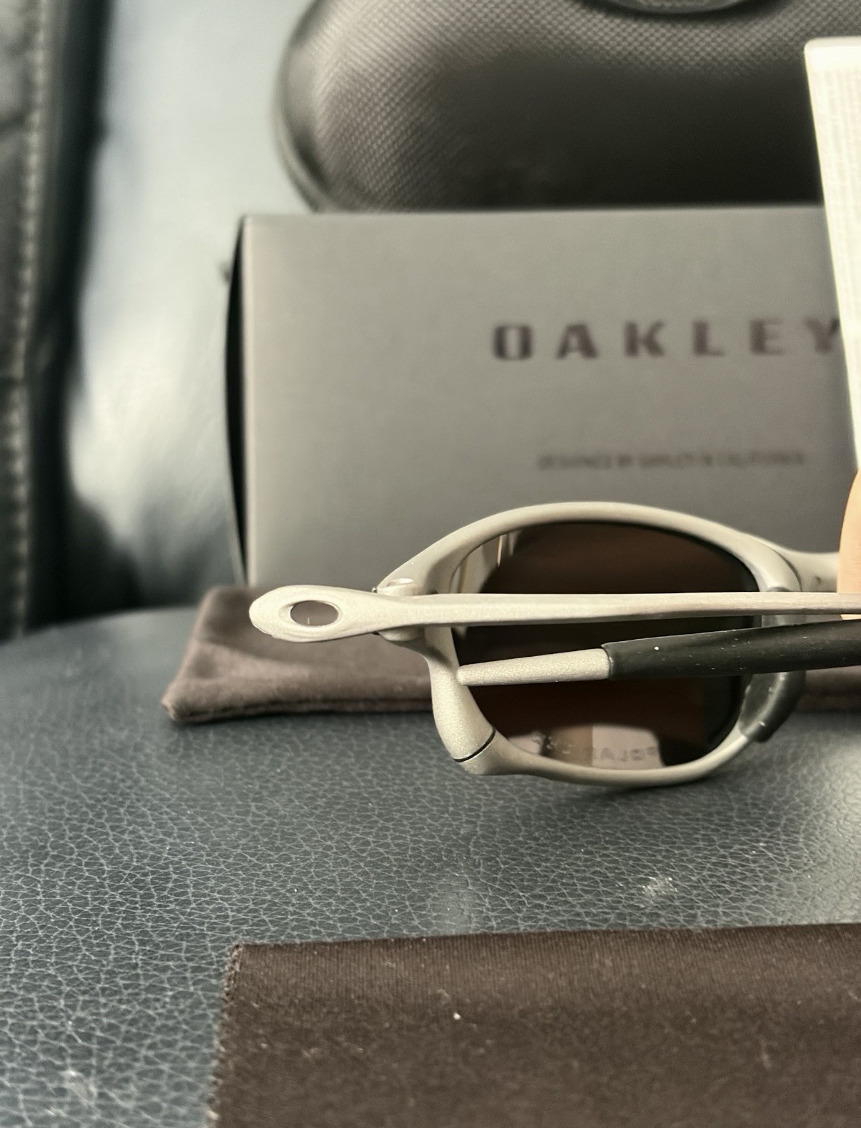Vintage Oakley Juliet 1.0 X-Metal Polarized Sunglasses Silver Frames