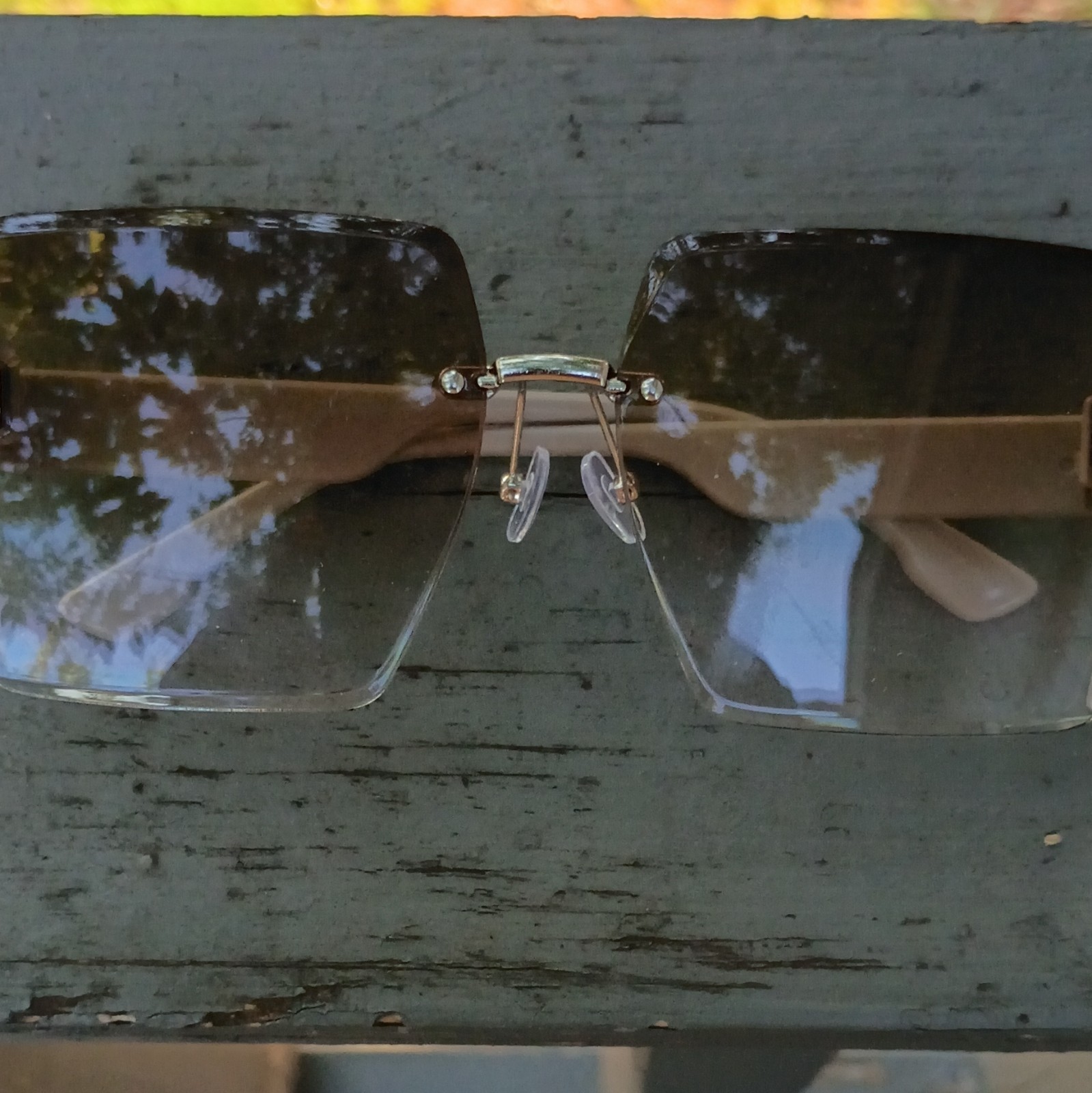 Men’s Rimless Tinted Sunglasses Gray Plastic Lenses Silver Metal Frame