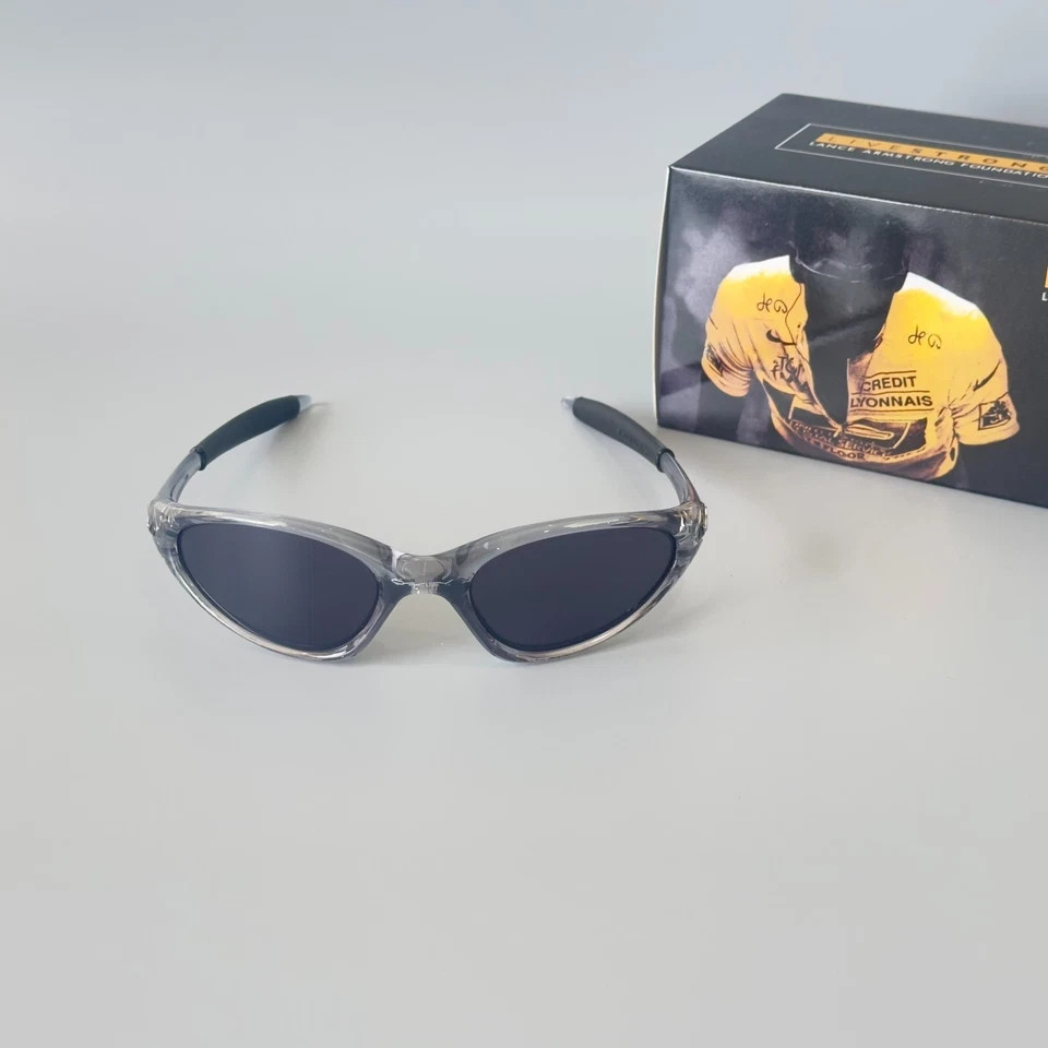 Oakley Minute 1.0 Crystal Gray Black Lens Vintage Sunglasses USA Y2K w/ Box