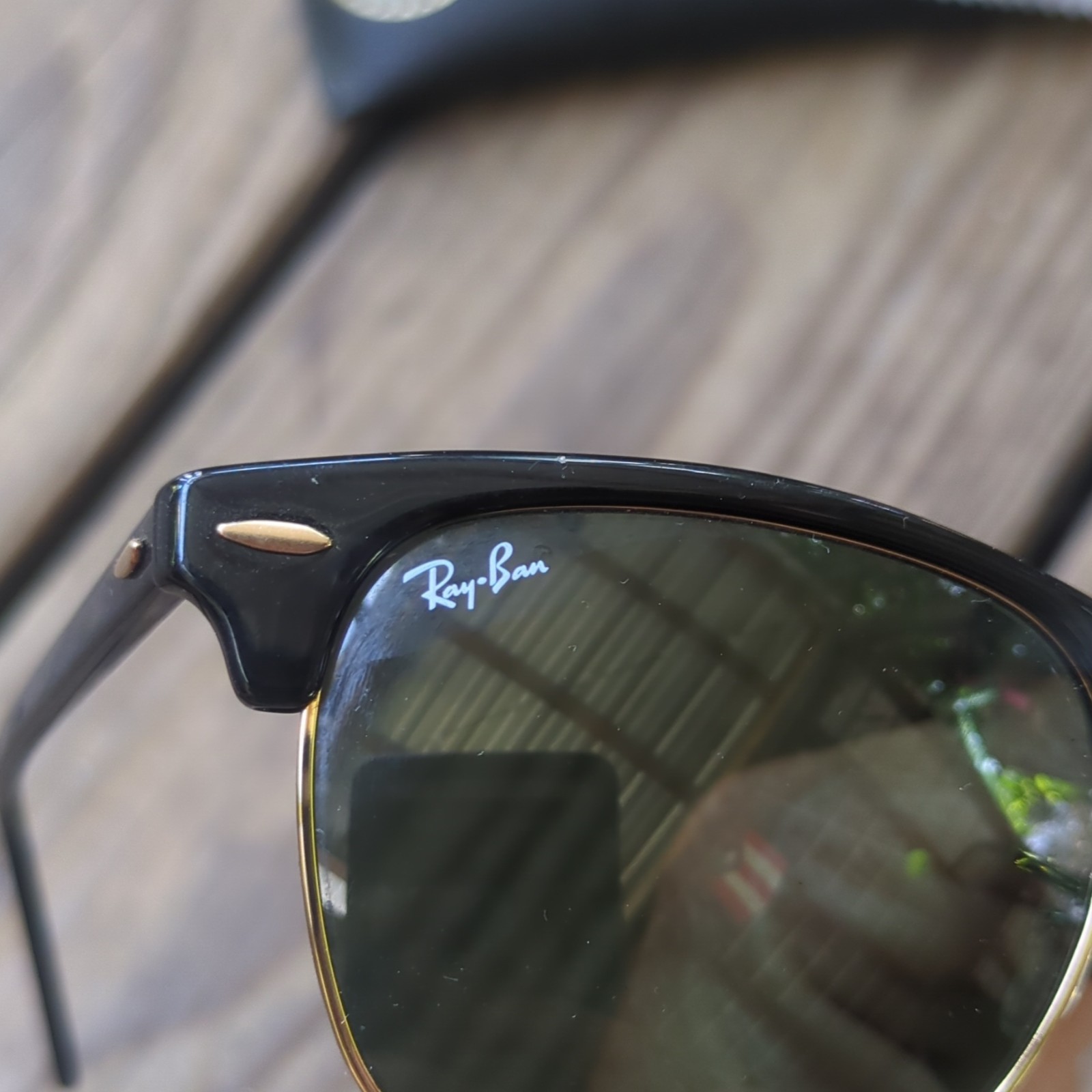 Ray-Ban RB3016 Clubmaster Black/Gold Frame Green G-15 Glass Lens 51-21