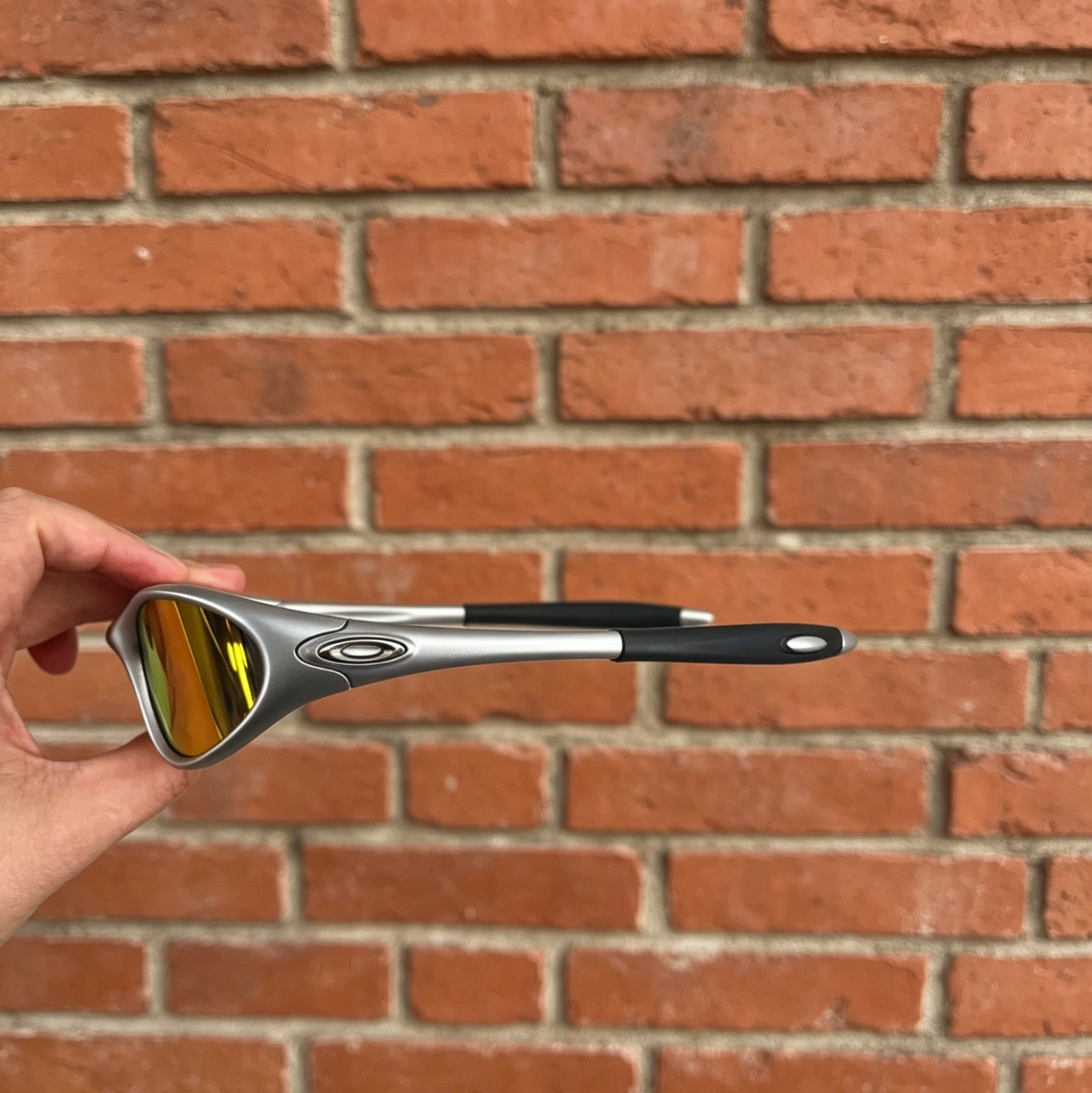 Retro Oakley Minute Gen1 Minute1.0 Sunglasses Sliver Frame Ruby Lenses