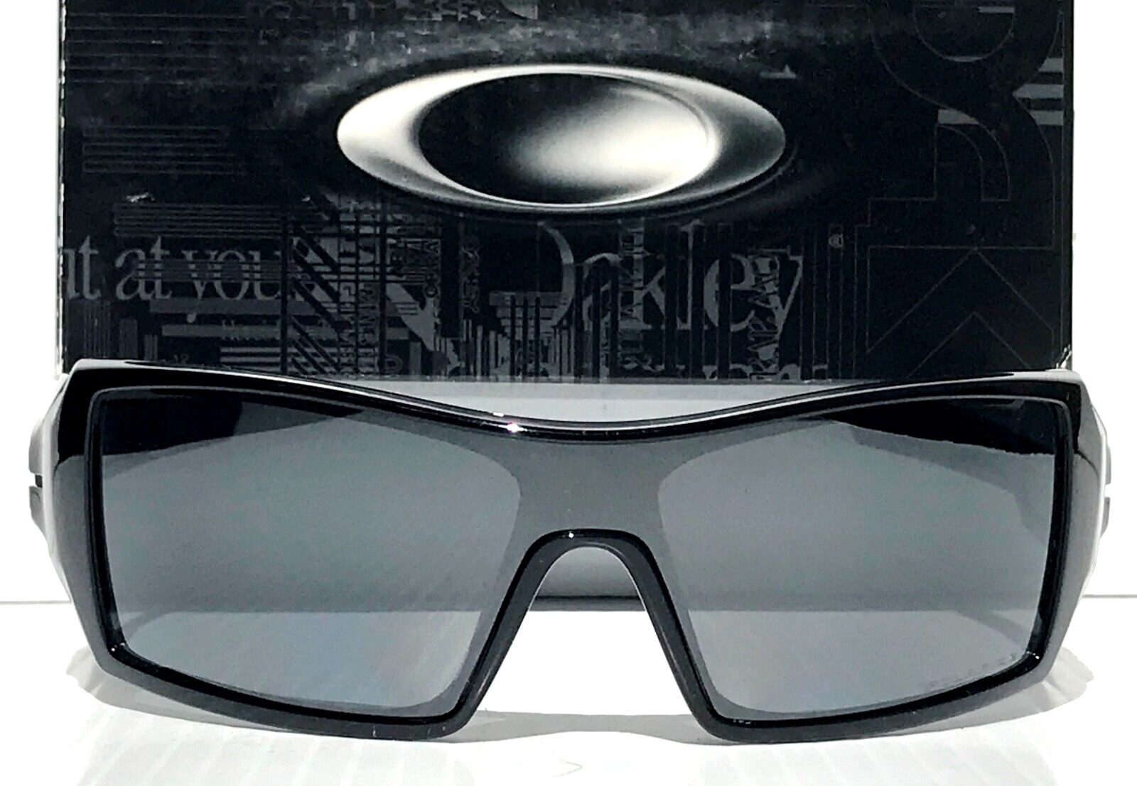 Oakley OIL RIG Polished Black POLARIZED Black iridium Lens Sunglass 9081 26-203