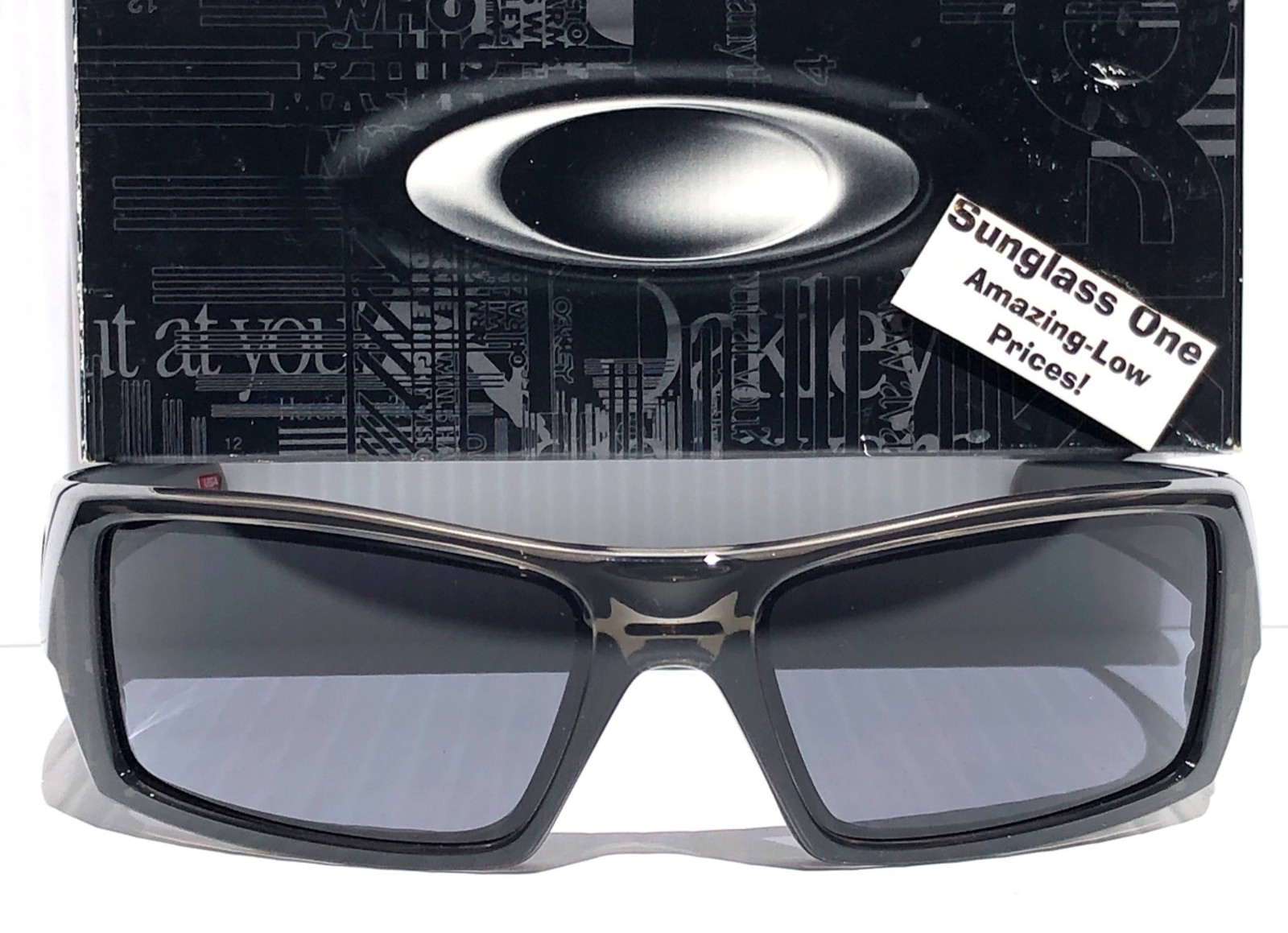 NEW Oakley GASCAN Grey Smoke Frame Grey Lens Sunglass 9014-E2