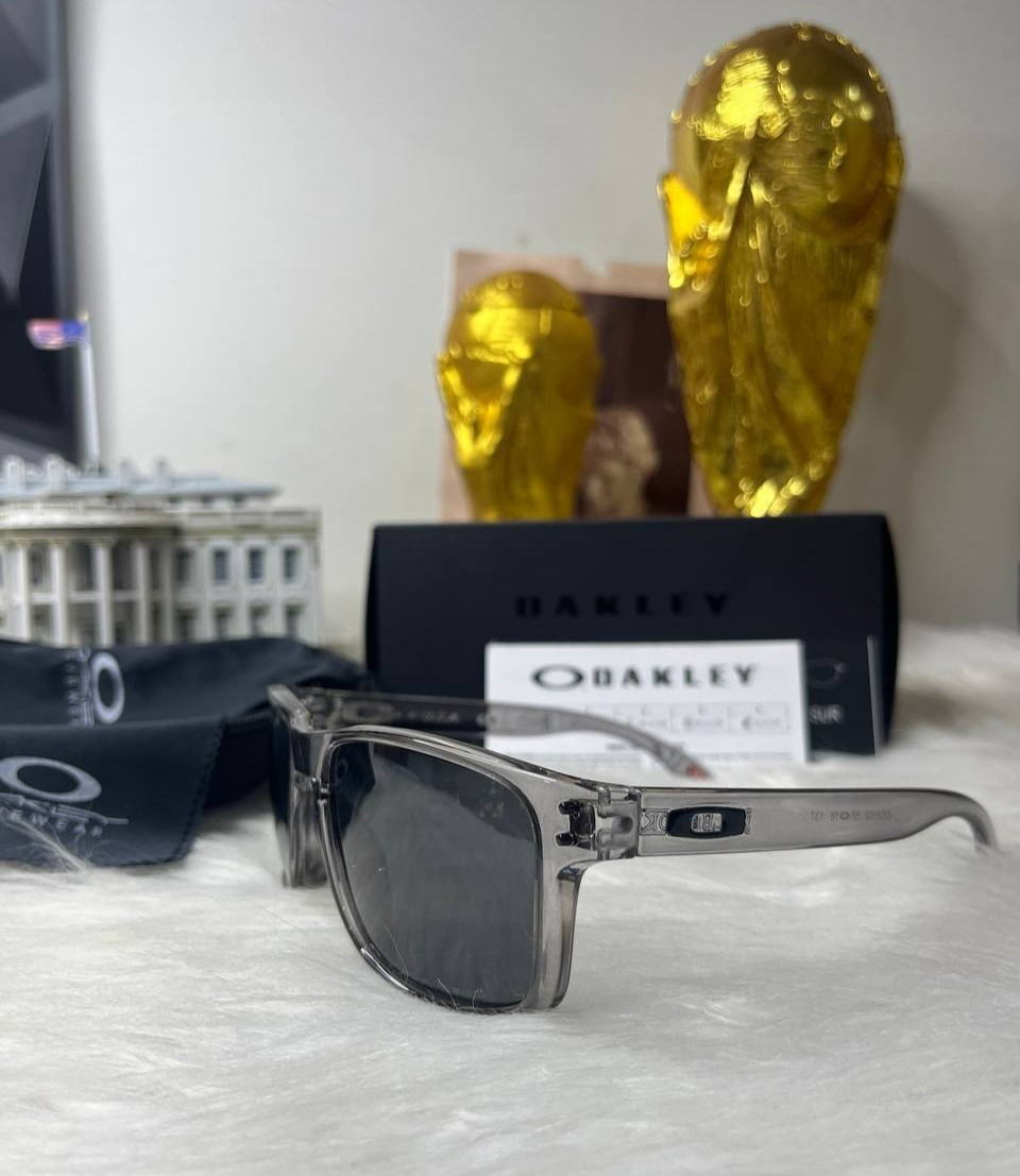 Oakley Holbrook Polarized Sunglasses Transparent Grey Frame Black Lens UV400 New