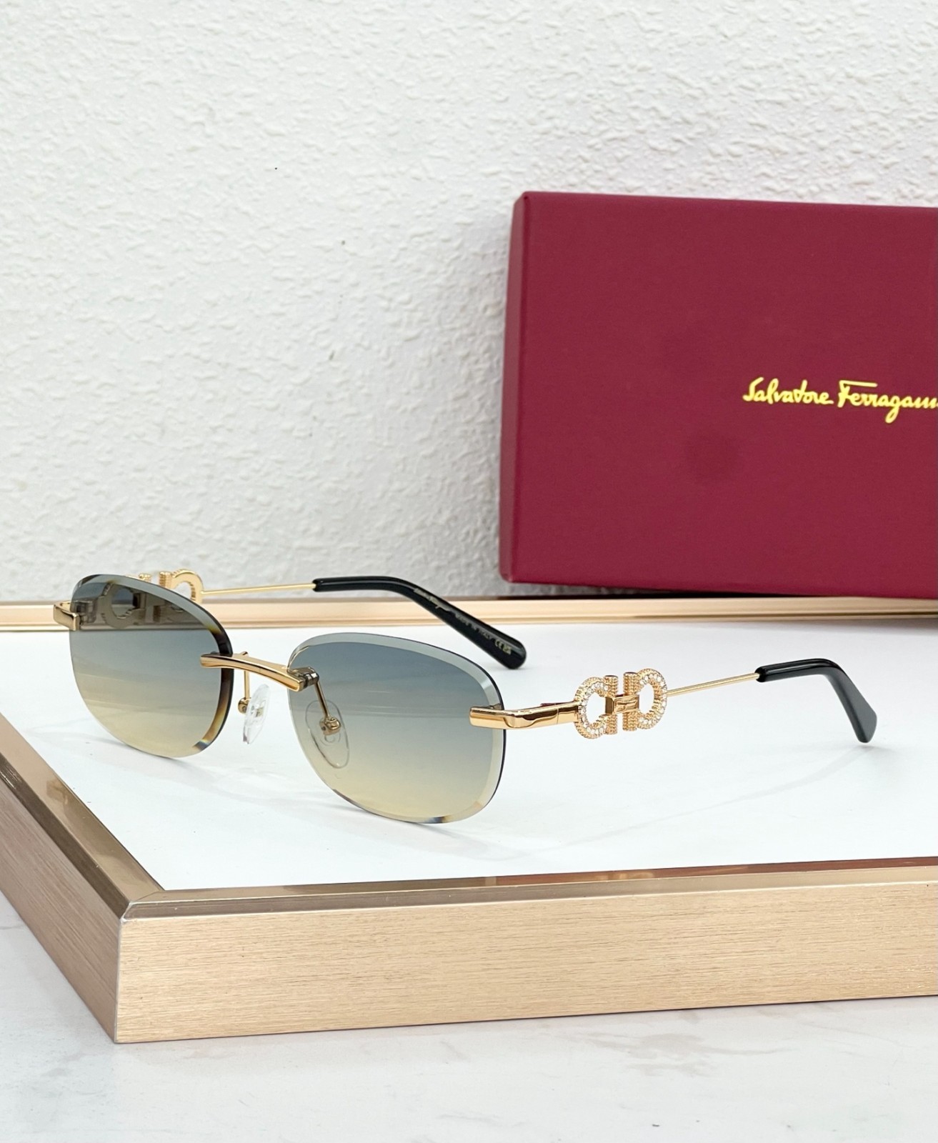 Salvatore ferragamo Style Unisex Sunglasses – MODEL: SF1679L – SIZE：58口17-145