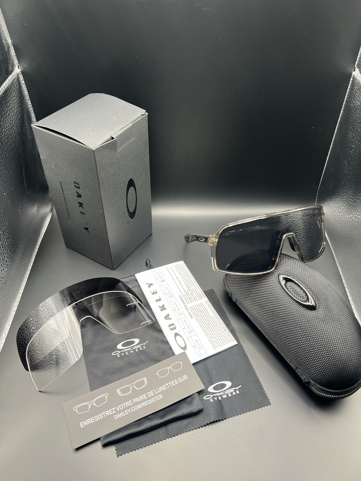 Oakley Sutro Shield Sunglasses Complete Set + Extra Prizm Lens