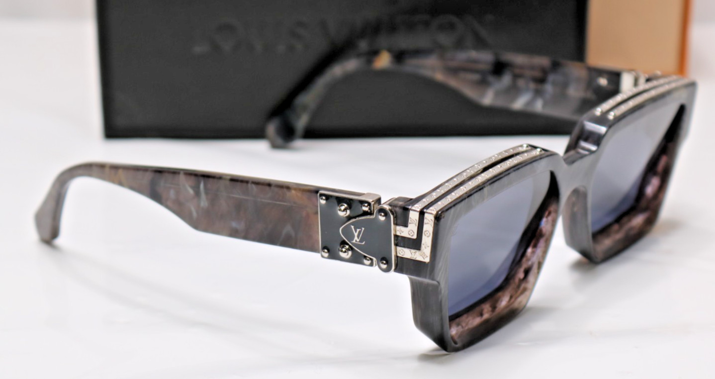 Louis Vuitton LV 1.1 Millionaires Sunglasses Gris Marble Z1326W – Grey w/Box