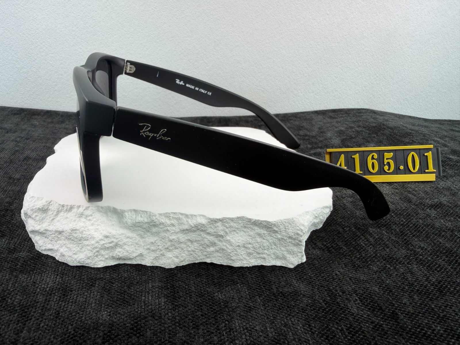 RAY-BAN RB4165 Justin Sunglasses Black Frame Polarized Grey Lens