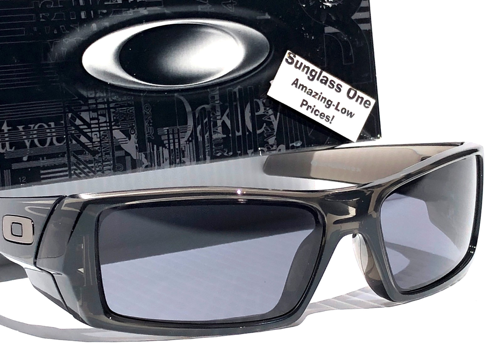 NEW Oakley GASCAN Grey Smoke Frame Grey Lens Sunglass 9014-E2