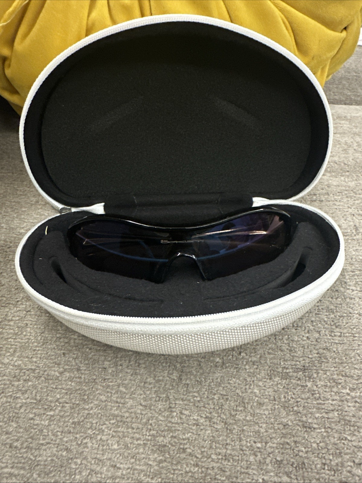 Oakley Endure Pace Sunglasses With Case Made In USA Vintage Y2K