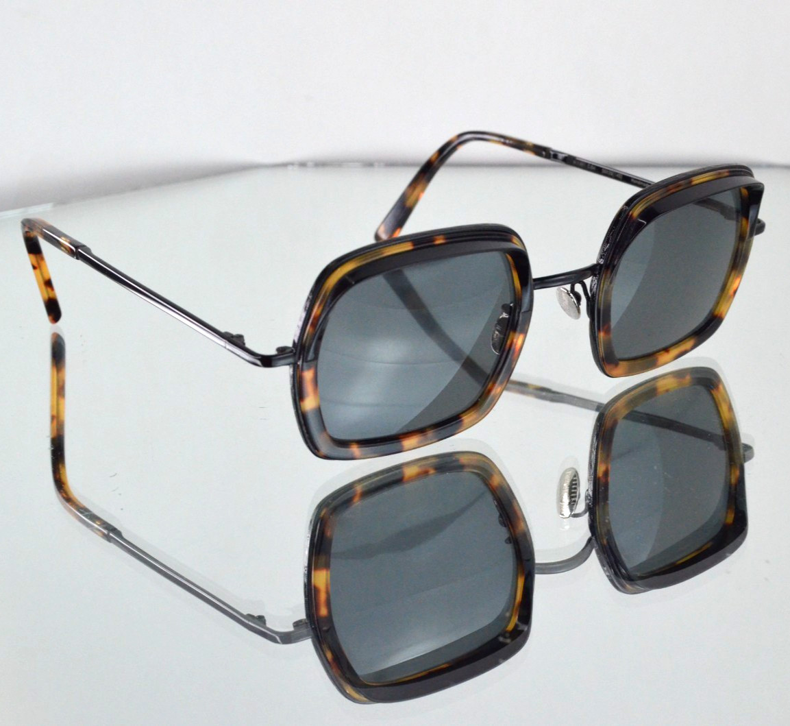 Cutler And Gross London Hooded Square Sunglasses Tortoiseshell Italy 1301