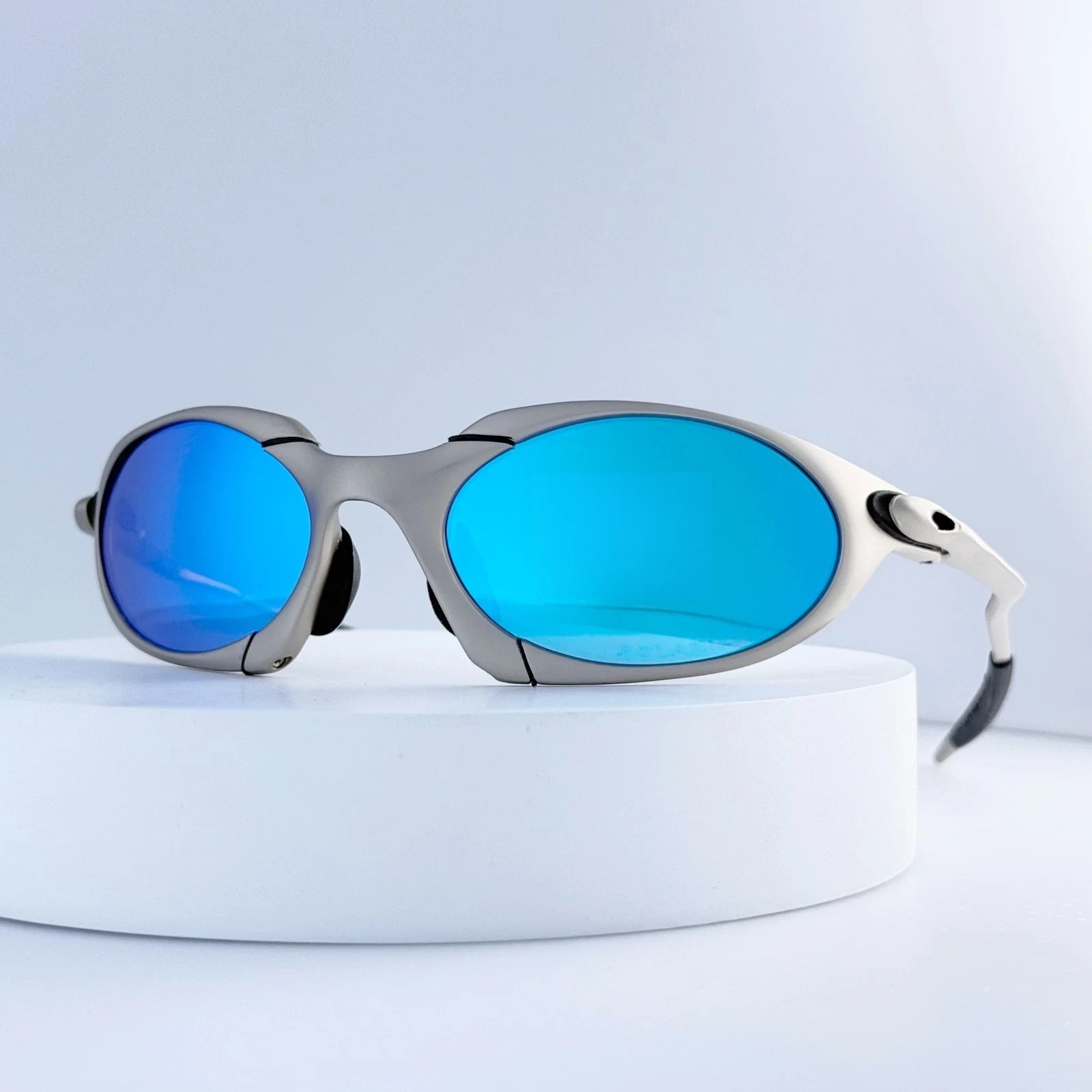 Oakley Romeo X-Metal Sunglasses Silver Frame Lake Blue Lens/*