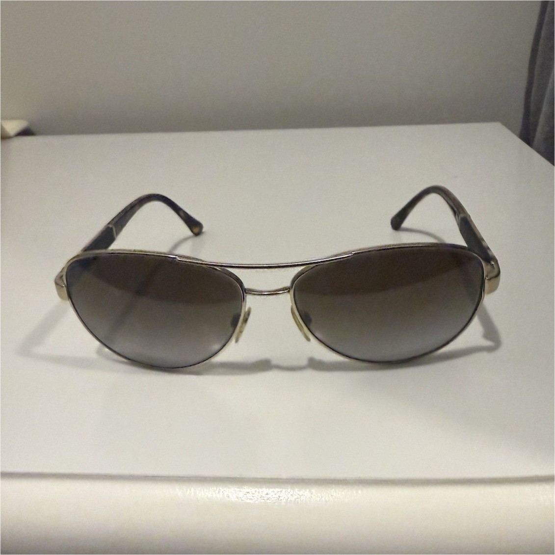 Men’s Aviator Sunglasses Gold Metal Frame, Gray Lenses, Solid Pattern