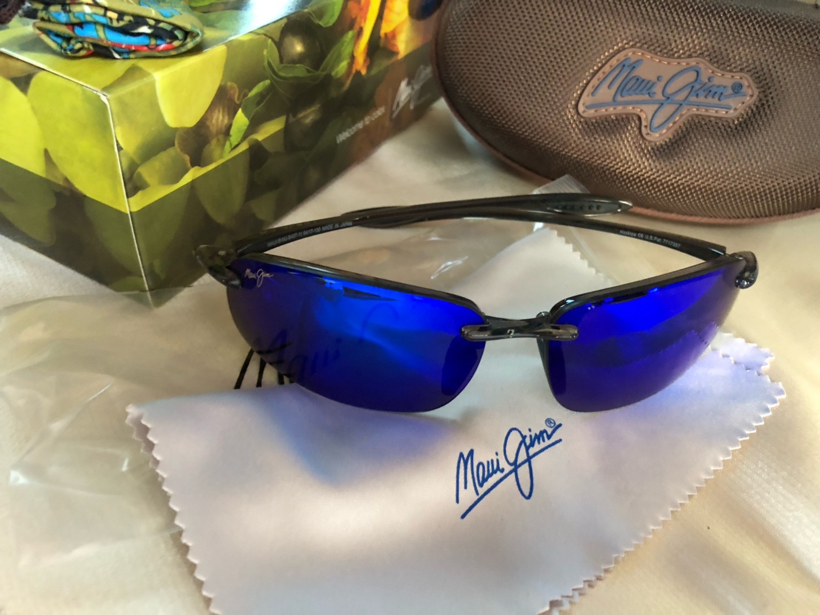 Maui Jim B407-11 Ho’okipa Sunglasses Grey Frame / Blue Hawaii Polarized Lenses