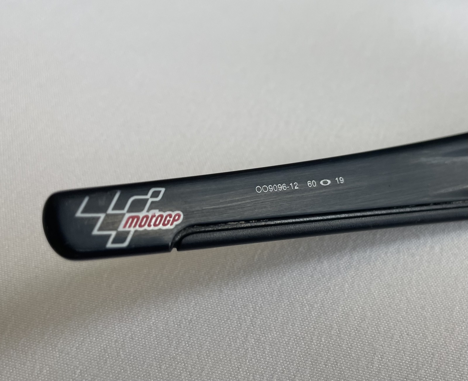 Oakley Fuel Cell MotoGP Matte Black – Ice Iridium – NEAR MINT