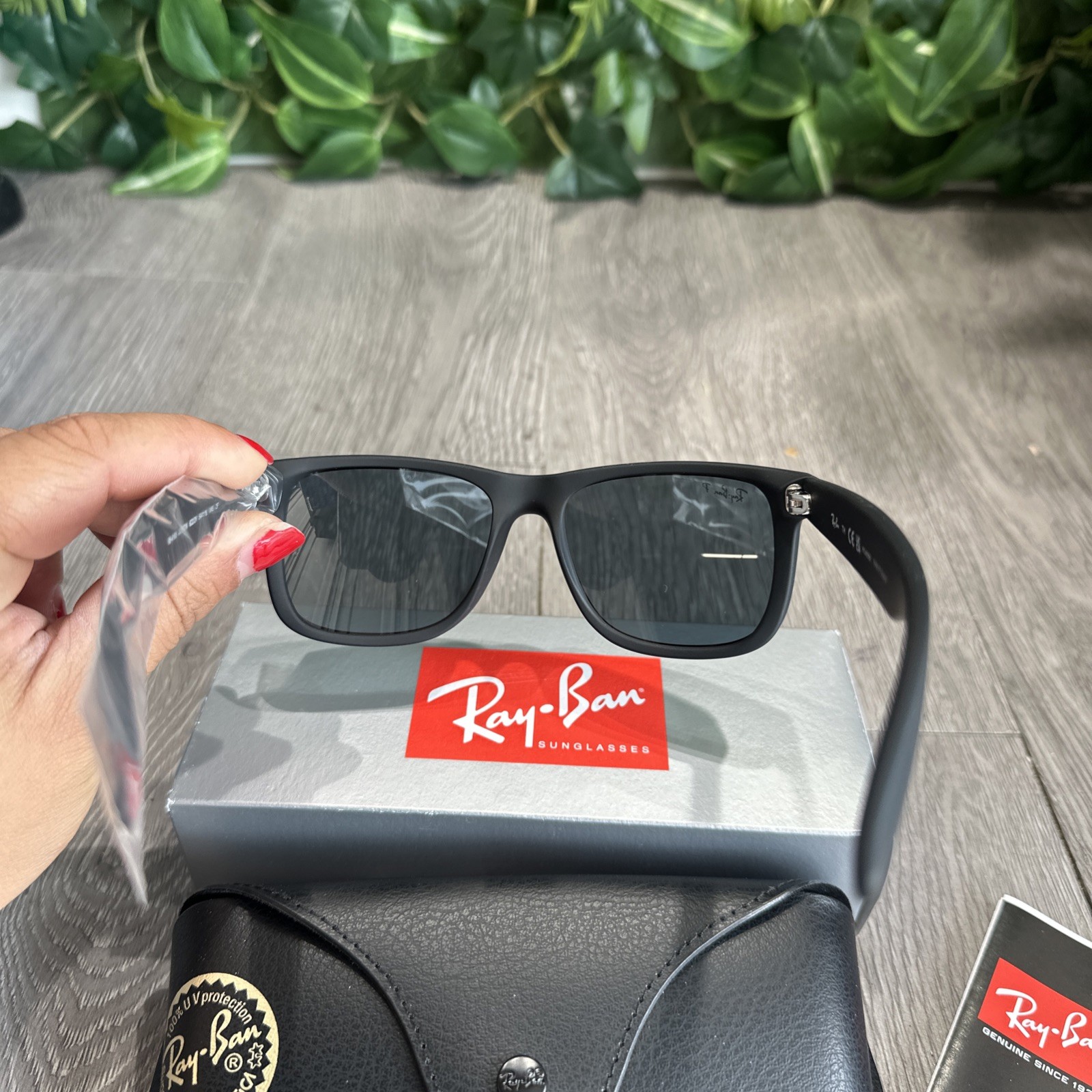 Ray-Ban Justin Matte Black Frame With Dark Blue Polarized Lenses RB4165 622/54