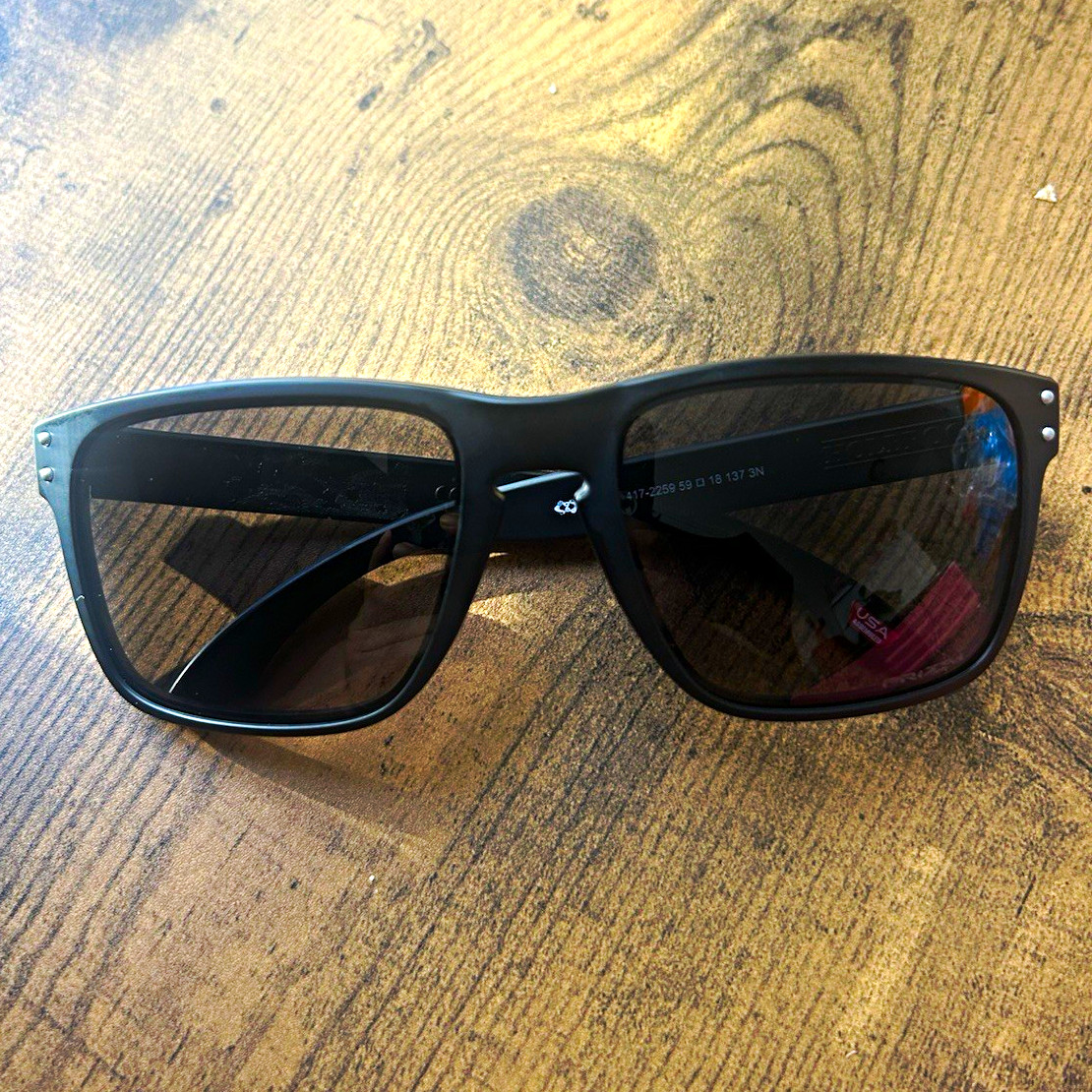 Oakley Holbrook 0OO9417-2259 Men’s Rectangle Sunglasses Black Gray Tinted 56 18