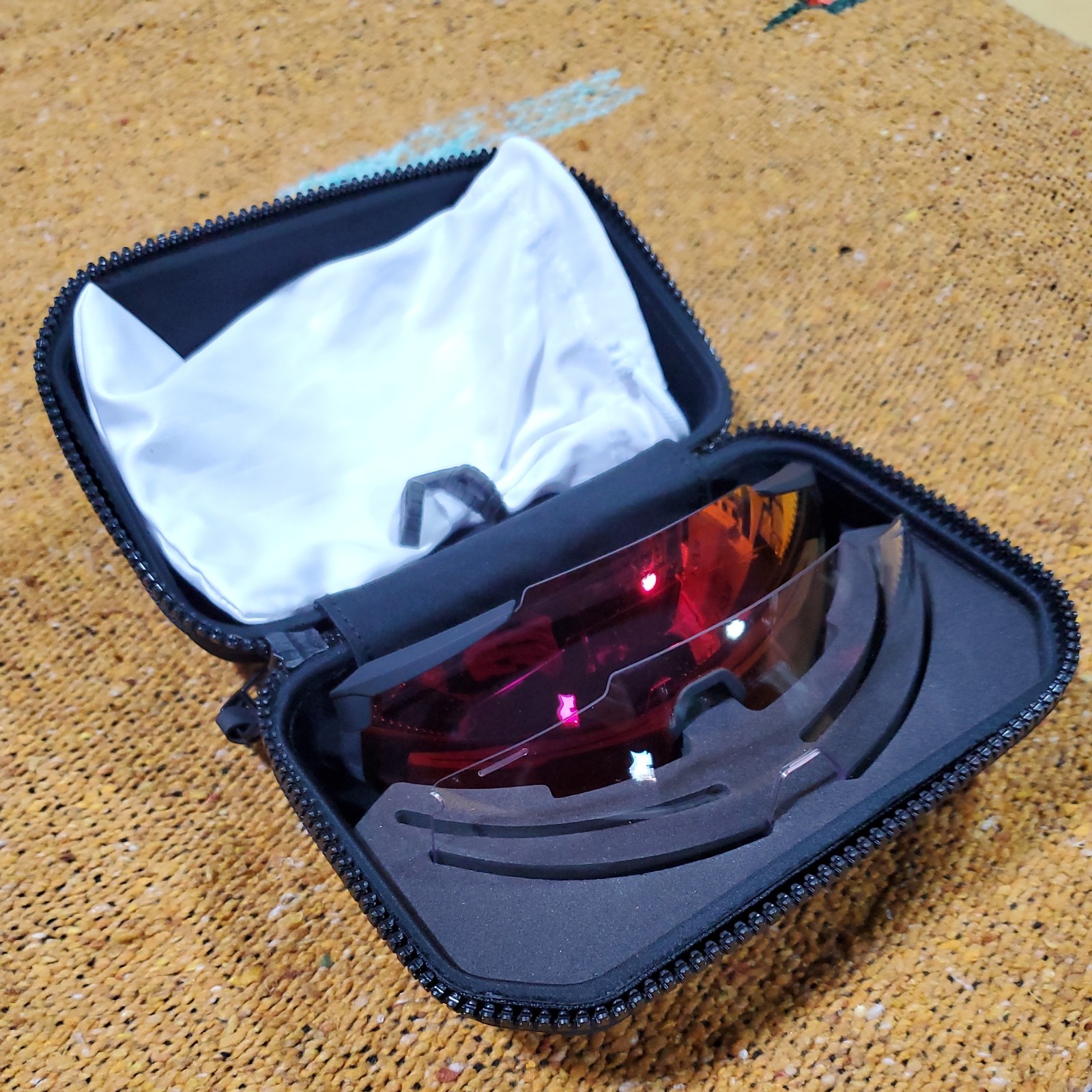 100% Racetrap 3.0 Sunglasses, Soft Tact Black, HiPER Red Multilayer Mirror Lens