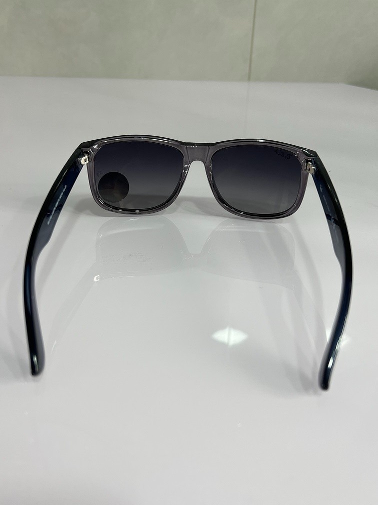 RB4165 Ray-Ban Gradually Gray JUSTIN Unisex Sunglasses {RB4165 54-16 145MM}