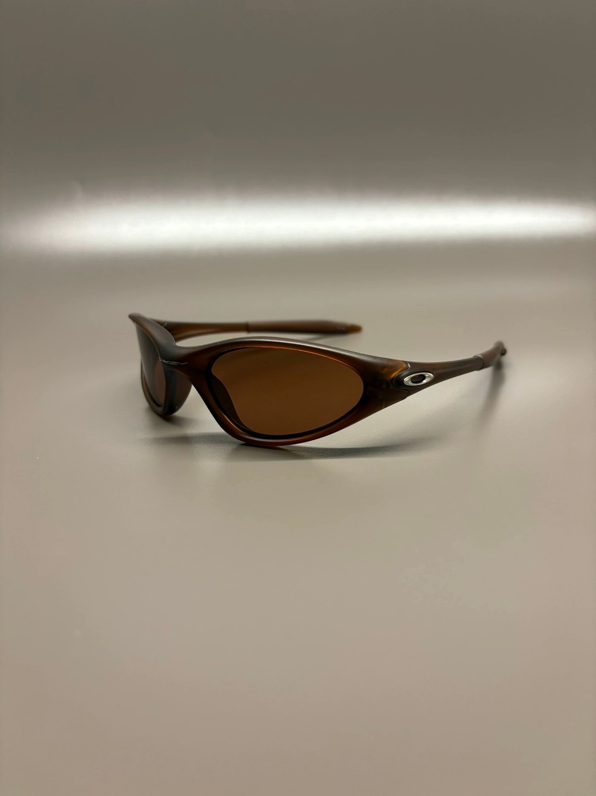 Vintage Oakley Minute 1.0 Y2K Sunglasses Brown Frame Wraparound Sport Eyewear