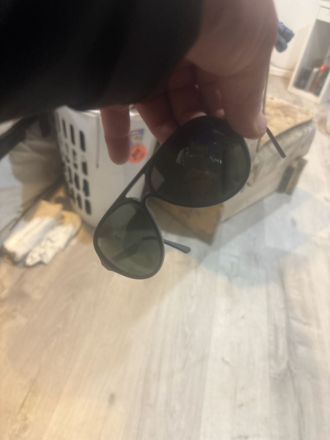 Ray-Ban RB4125 Cats 5000 Classic Pilot Sunglasses Black Frame G-15 Green Lens