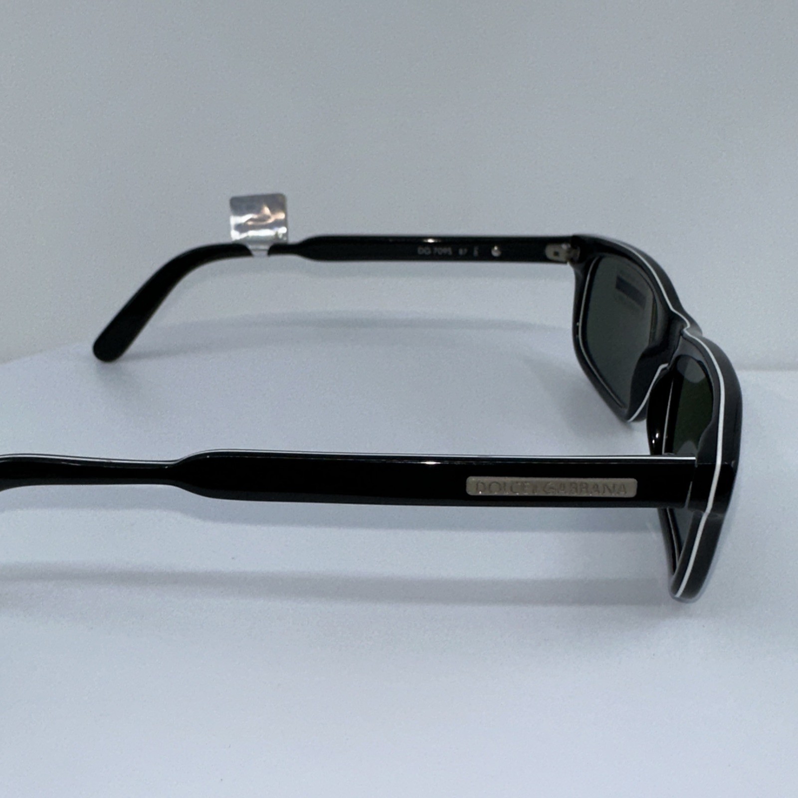 New Authentic Dolce & Gabbana DG 709S Sunglasses C. B7 Shiny Black 52-15mm Italy
