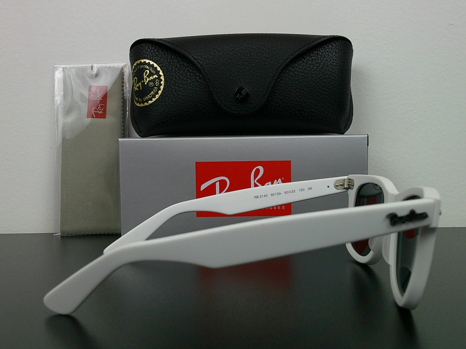 Ray-Ban RB2140 Original Wayfarer Classic Sunglasses Matte White 50mm Never Worn