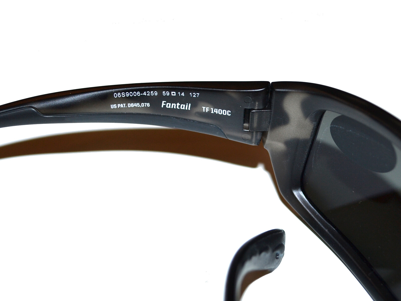 COSTA DEL MAR Fantail Polarized Sunglasses – 580G Glass Lenses