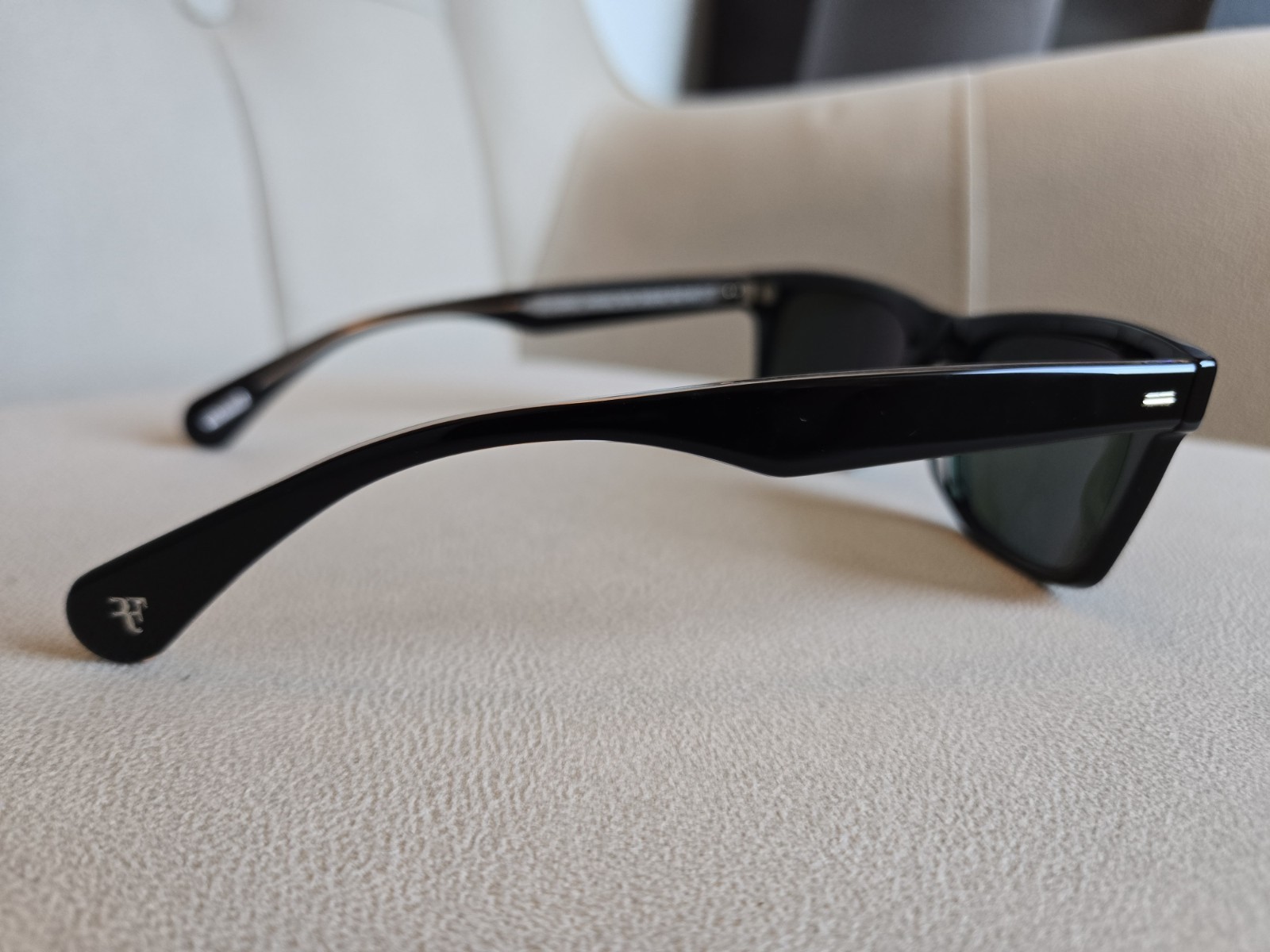 Oliver Peoples OV5596SU Federer R-16  Black / G-15 Polarized 14929A 55mm