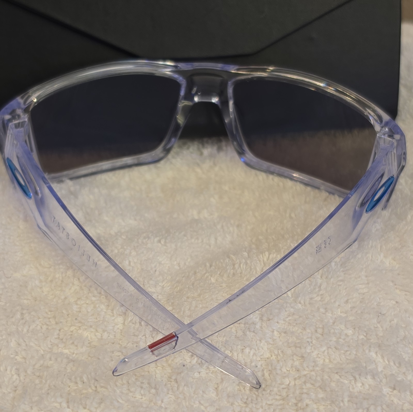 Oakley Heliostat Sunglasses Model Number 9231-0761 61