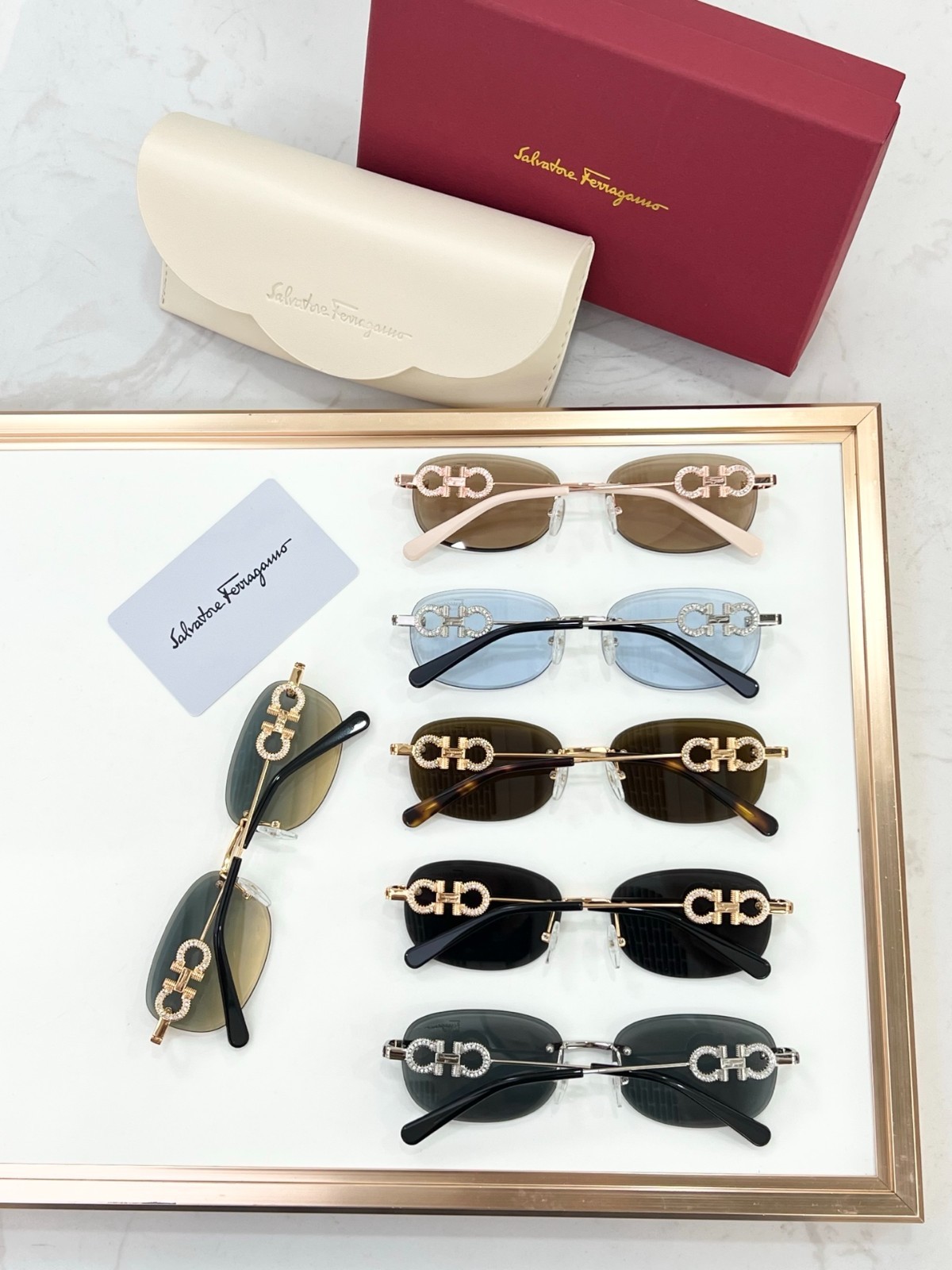 Salvatore ferragamo Style Unisex Sunglasses – MODEL: SF1679L – SIZE：58口17-145